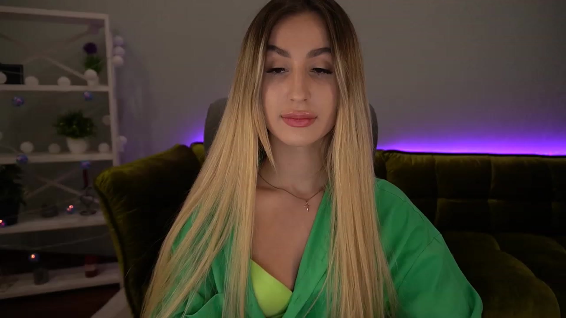 Gallery image thumbnail from LiaBrazzer's myfreecams stream on, 12/03/2022, 17:01 image 4 of 20