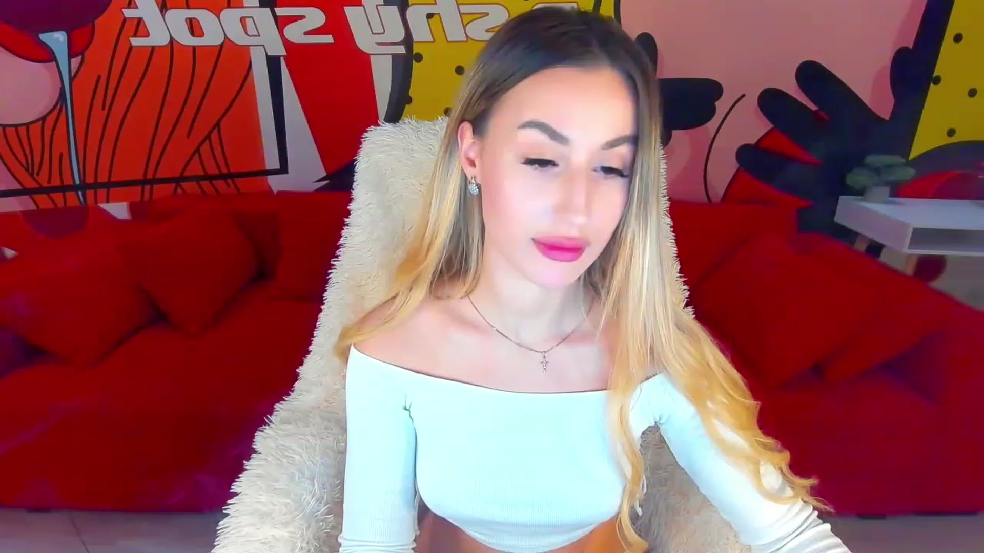 Gallery image thumbnail from LiaBrazzer's myfreecams stream on, 12/04/2022, 15:46 image 17 of 20
