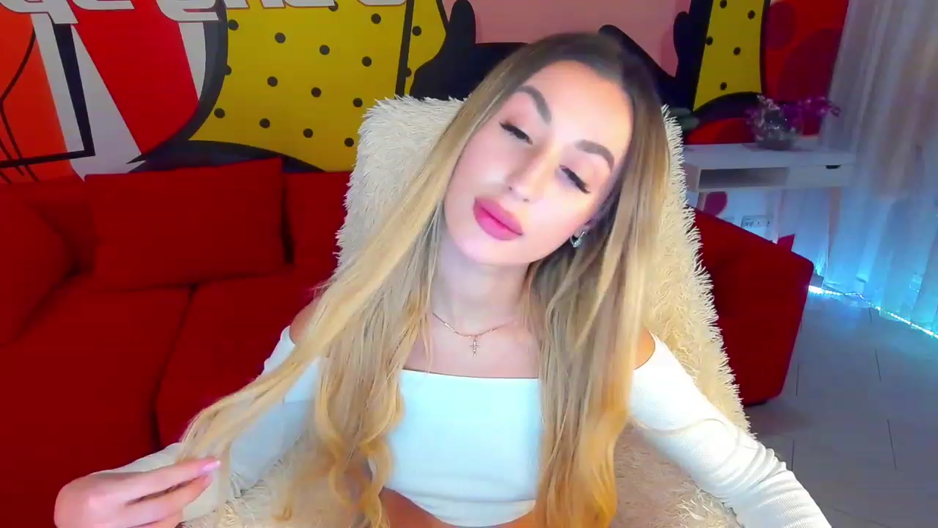 Gallery image thumbnail from LiaBrazzer's myfreecams stream on, 12/04/2022, 19:03 image 1 of 20
