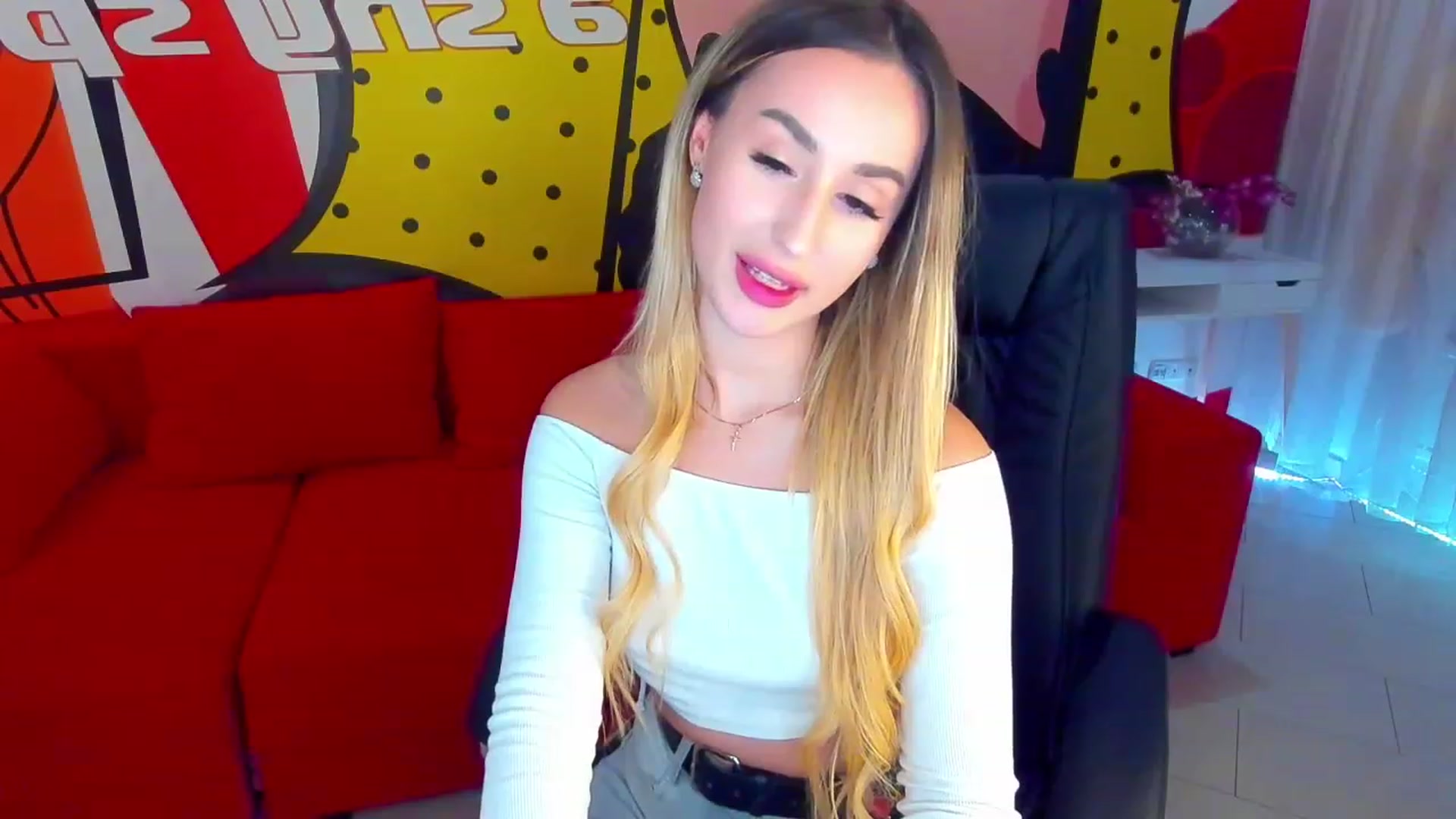 Gallery image thumbnail from LiaBrazzer's myfreecams stream on, 12/04/2022, 19:03 image 18 of 20