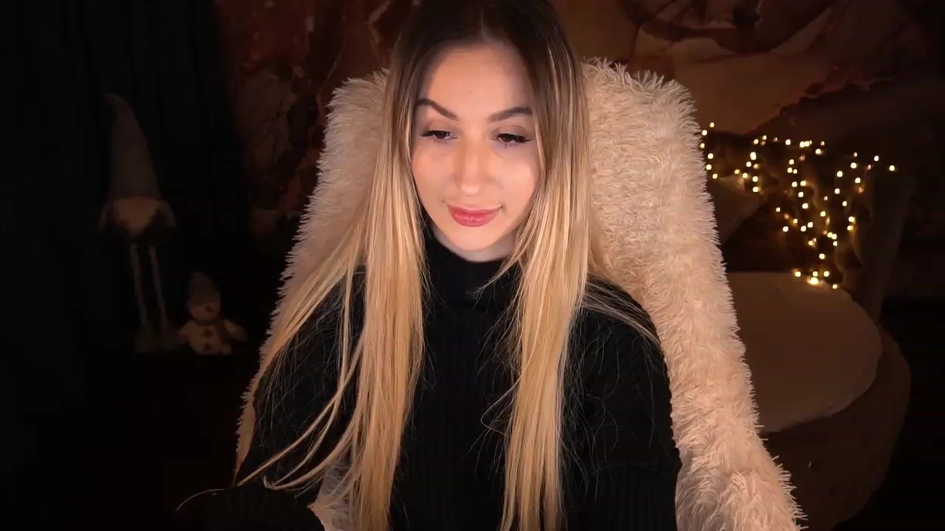 Gallery image thumbnail from LiaBrazzer's myfreecams stream on, 12/07/2022, 19:25 image 18 of 20