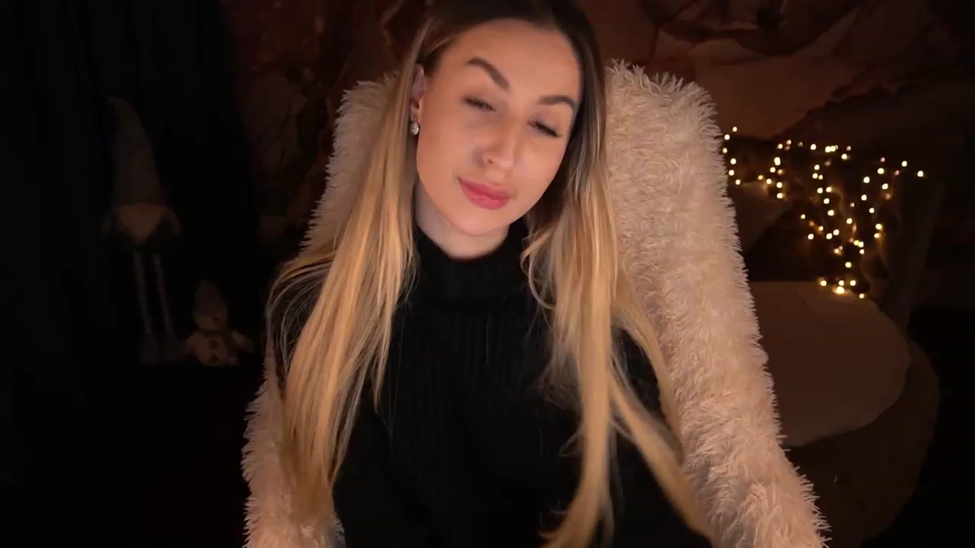Gallery image thumbnail from LiaBrazzer's myfreecams stream on, 12/07/2022, 19:25 image 14 of 20