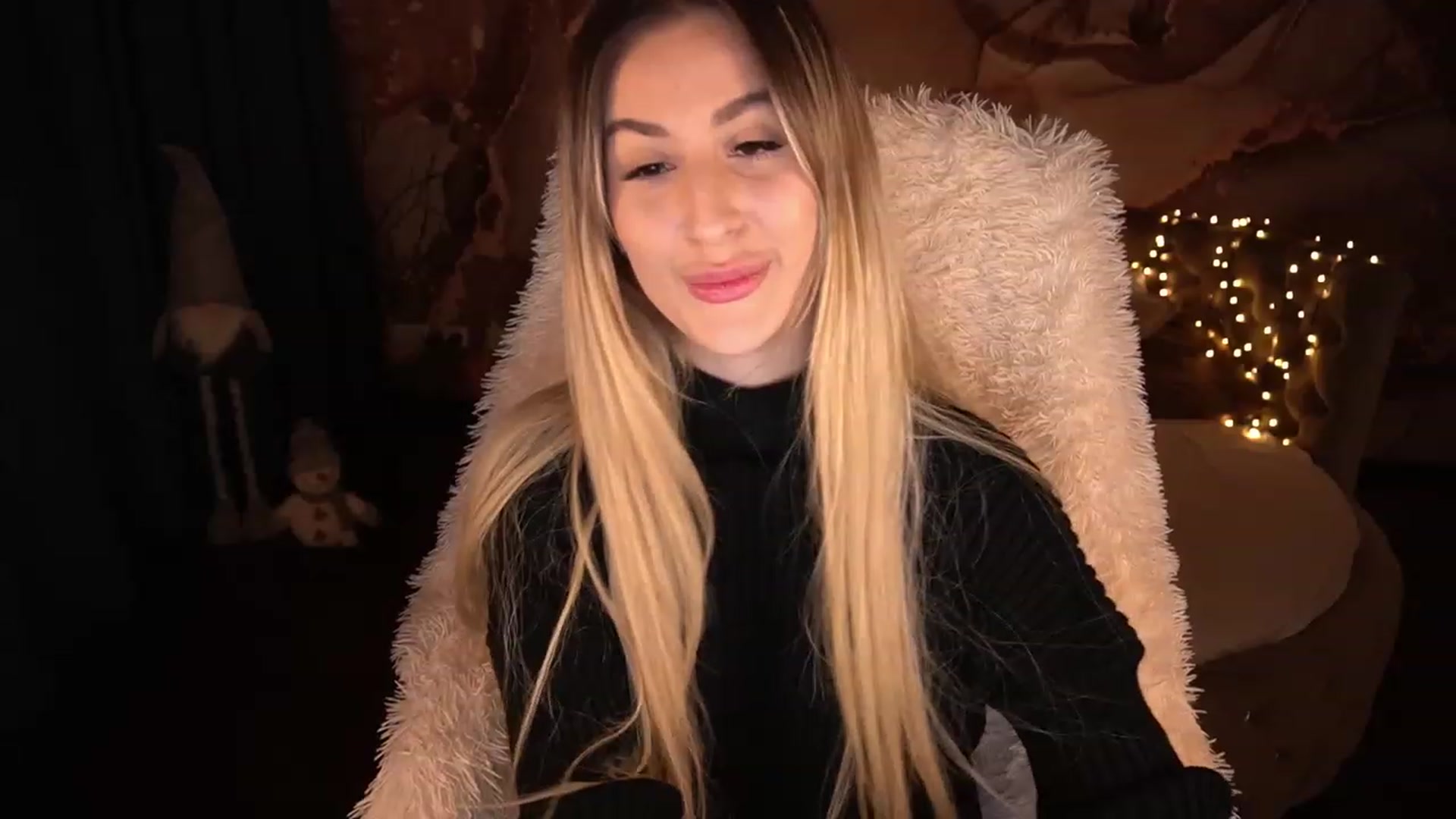 Gallery image thumbnail from LiaBrazzer's myfreecams stream on, 12/07/2022, 19:25 image 17 of 20