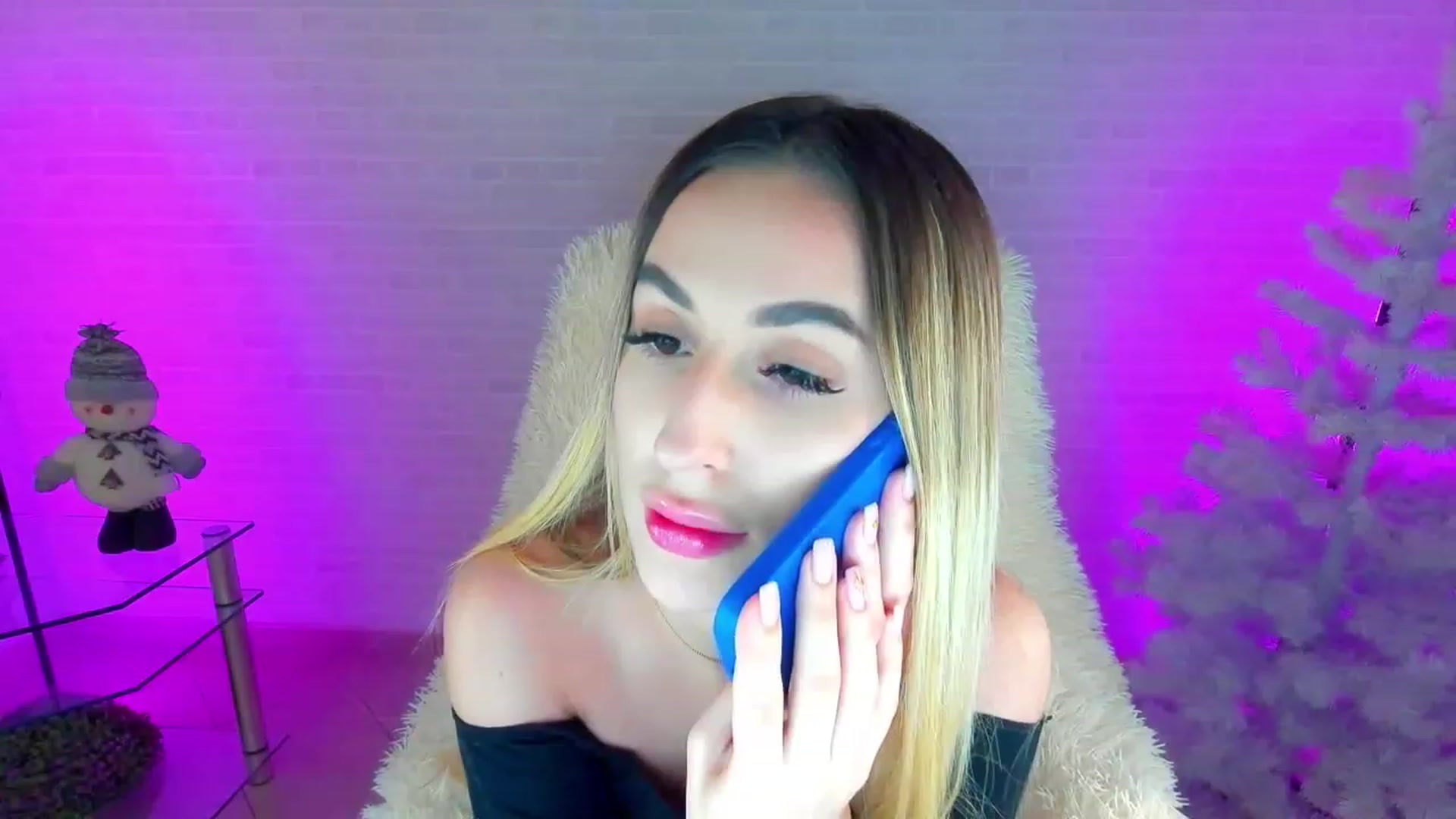 Gallery image thumbnail from LiaBrazzer's myfreecams stream on, 12/10/2022, 13:10 image 1 of 20