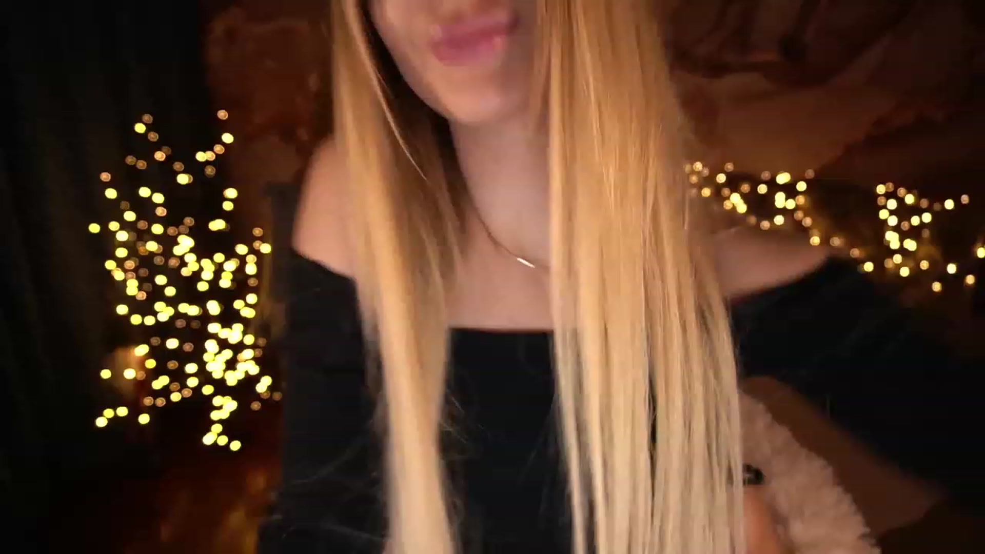 Gallery image thumbnail from LiaBrazzer's myfreecams stream on, 12/10/2022, 17:26 image 14 of 20