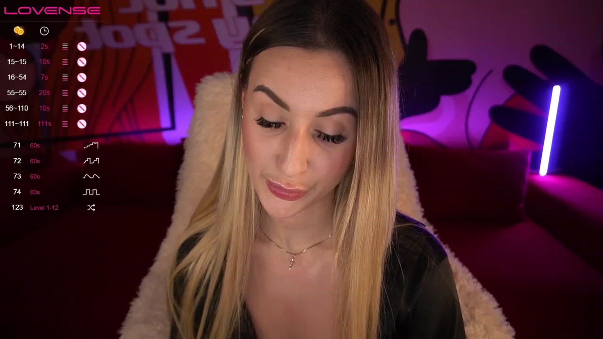 Gallery image thumbnail from LiaBrazzer's myfreecams stream on, 12/11/2022, 17:07 image 7 of 20