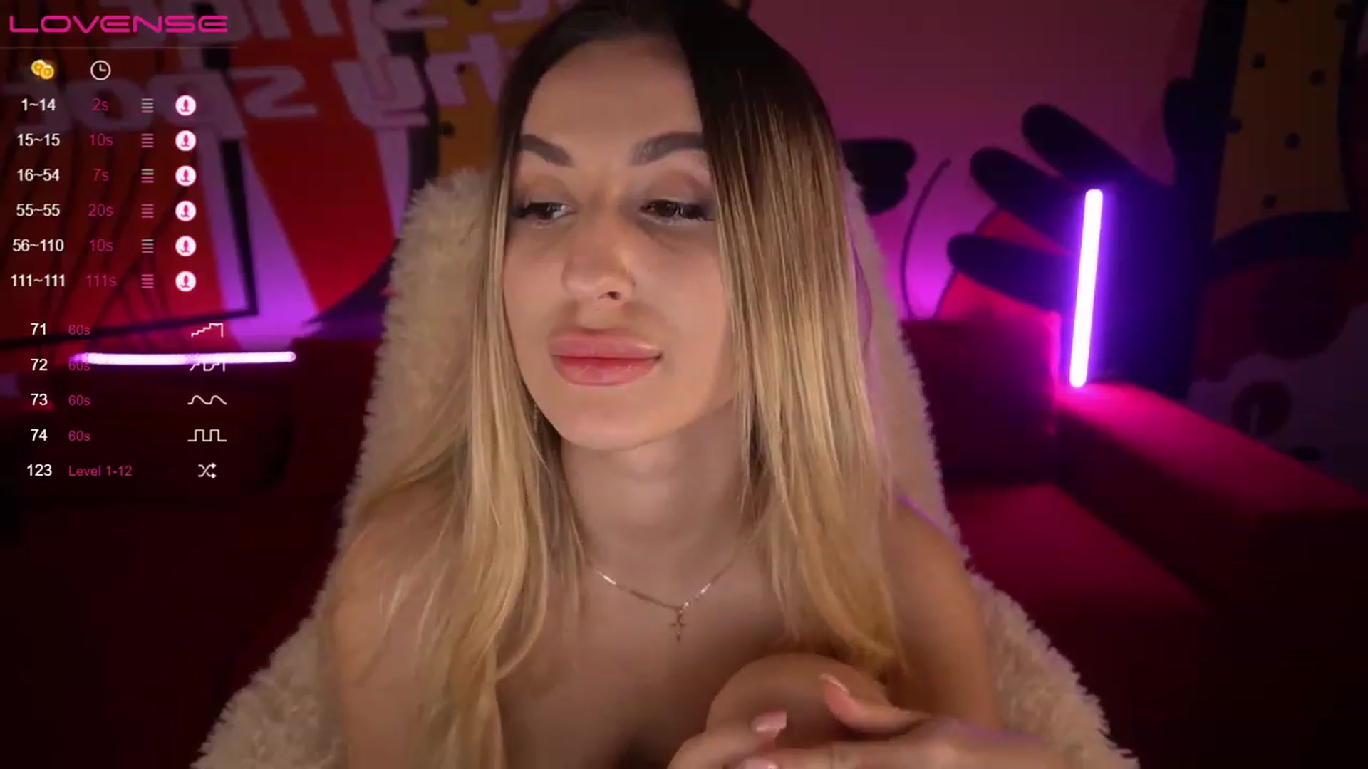 Gallery image thumbnail from LiaBrazzer's myfreecams stream on, 12/13/2022, 04:32 image 12 of 20