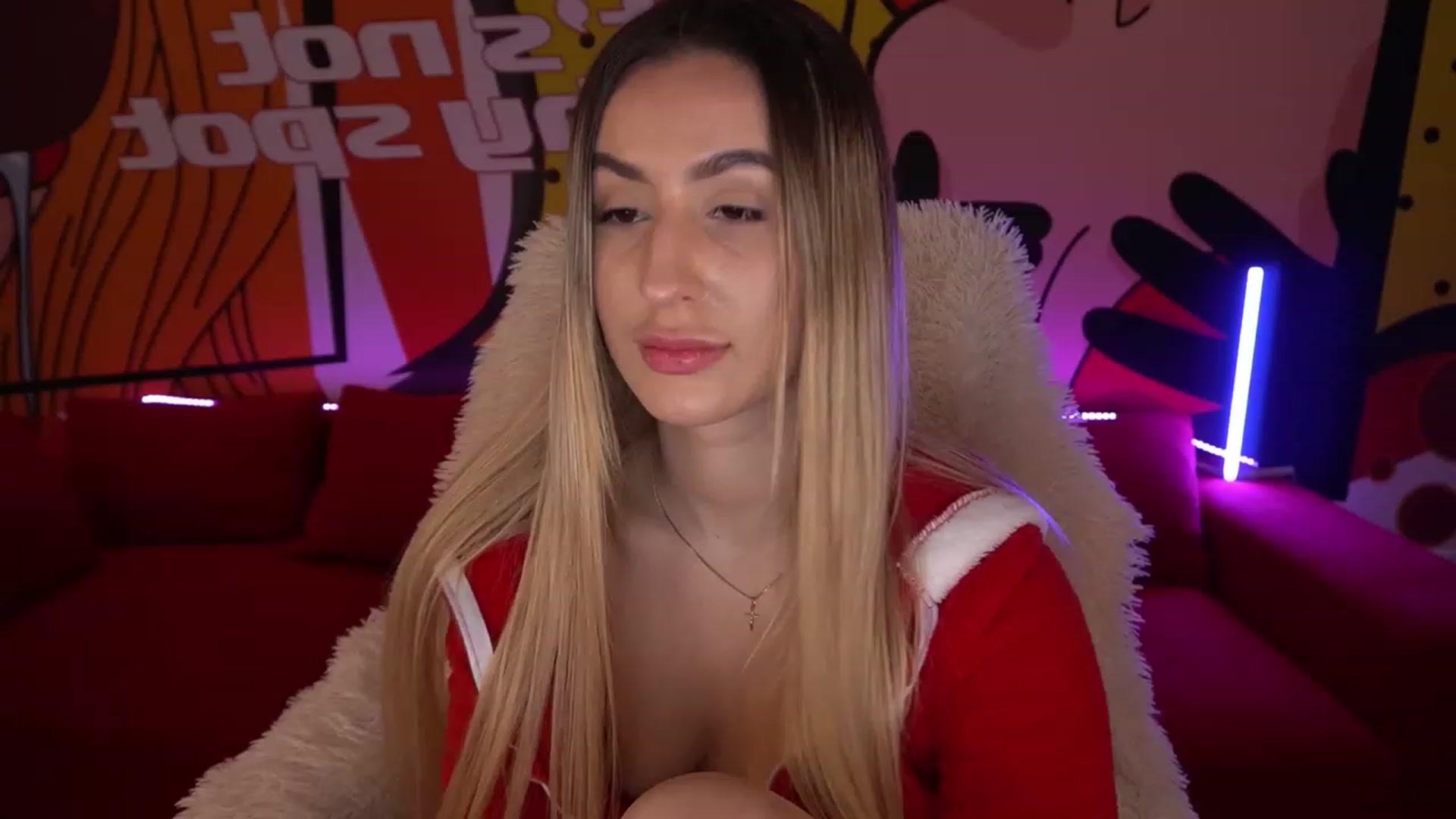 Gallery image thumbnail from LiaBrazzer's myfreecams stream on, 12/18/2022, 16:04 image 17 of 20