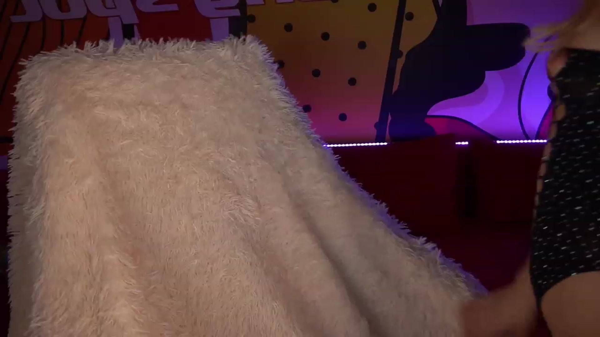 Gallery image thumbnail from LiaBrazzer's myfreecams stream on, 12/24/2022, 17:07 image 16 of 20