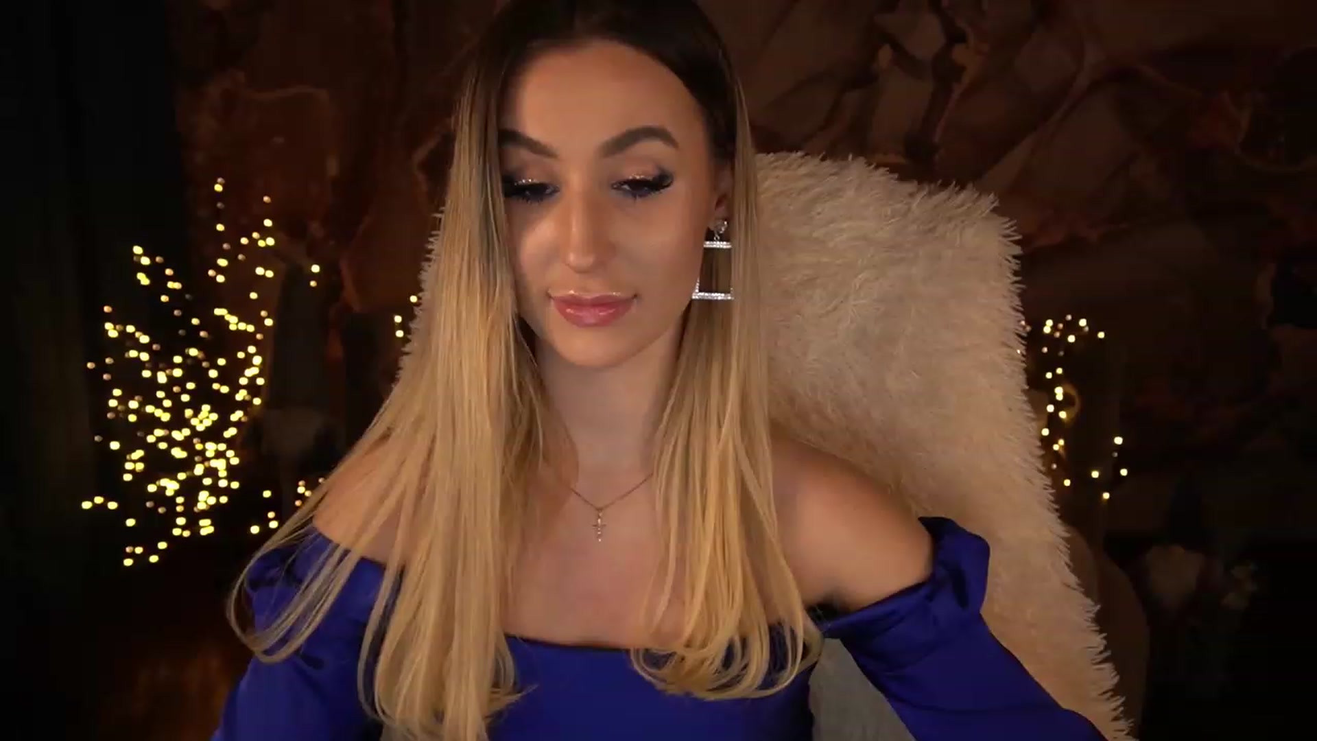 Gallery image thumbnail from LiaBrazzer's myfreecams stream on, 12/31/2022, 16:06 image 5 of 20