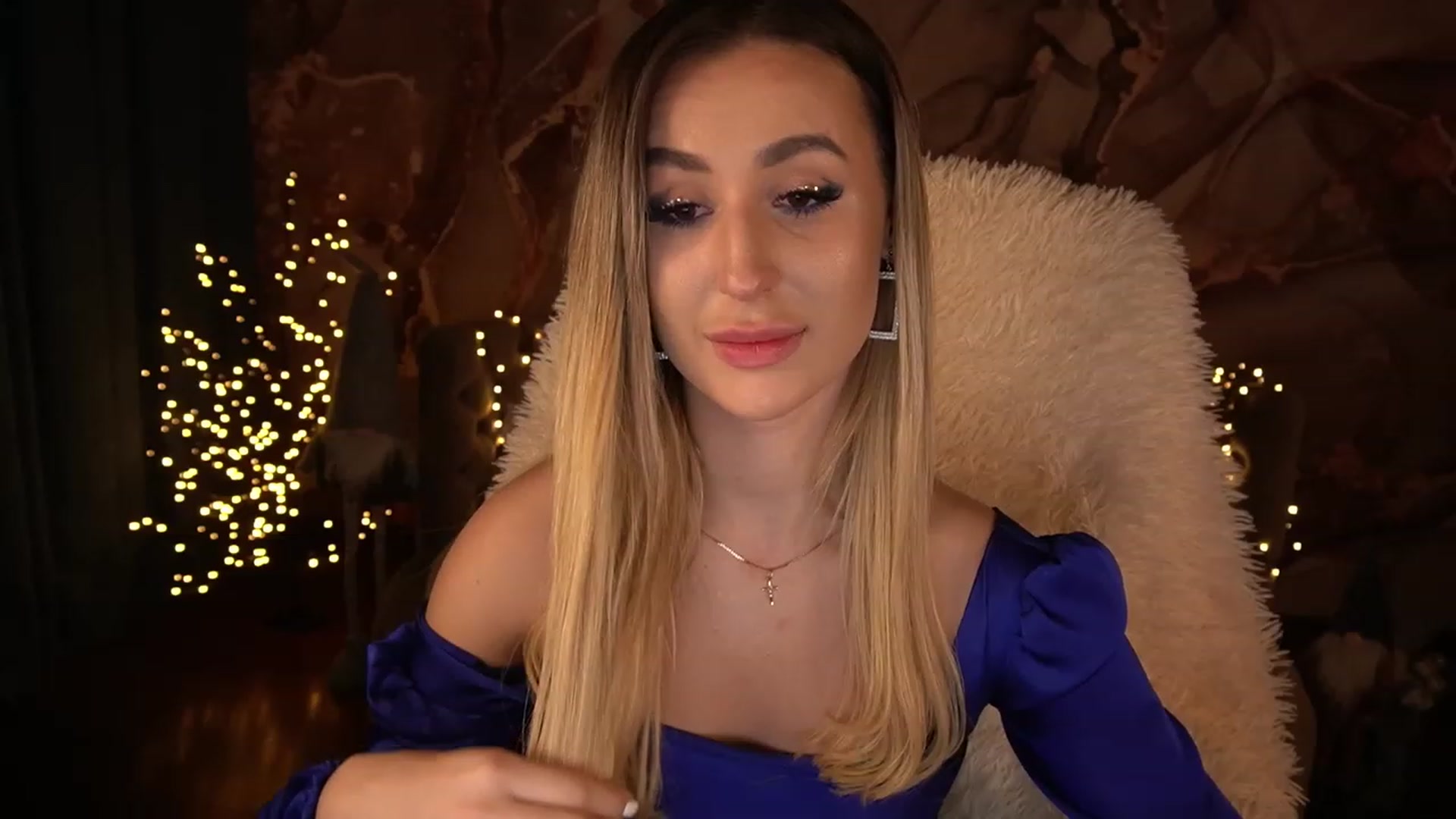 Gallery image thumbnail from LiaBrazzer's myfreecams stream on, 12/31/2022, 18:35 image 9 of 20