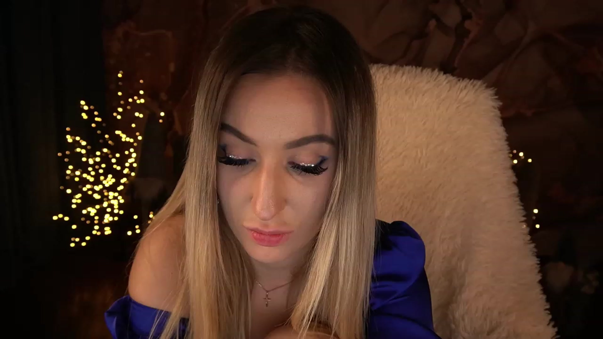 Gallery image thumbnail from LiaBrazzer's myfreecams stream on, 12/31/2022, 18:35 image 19 of 20