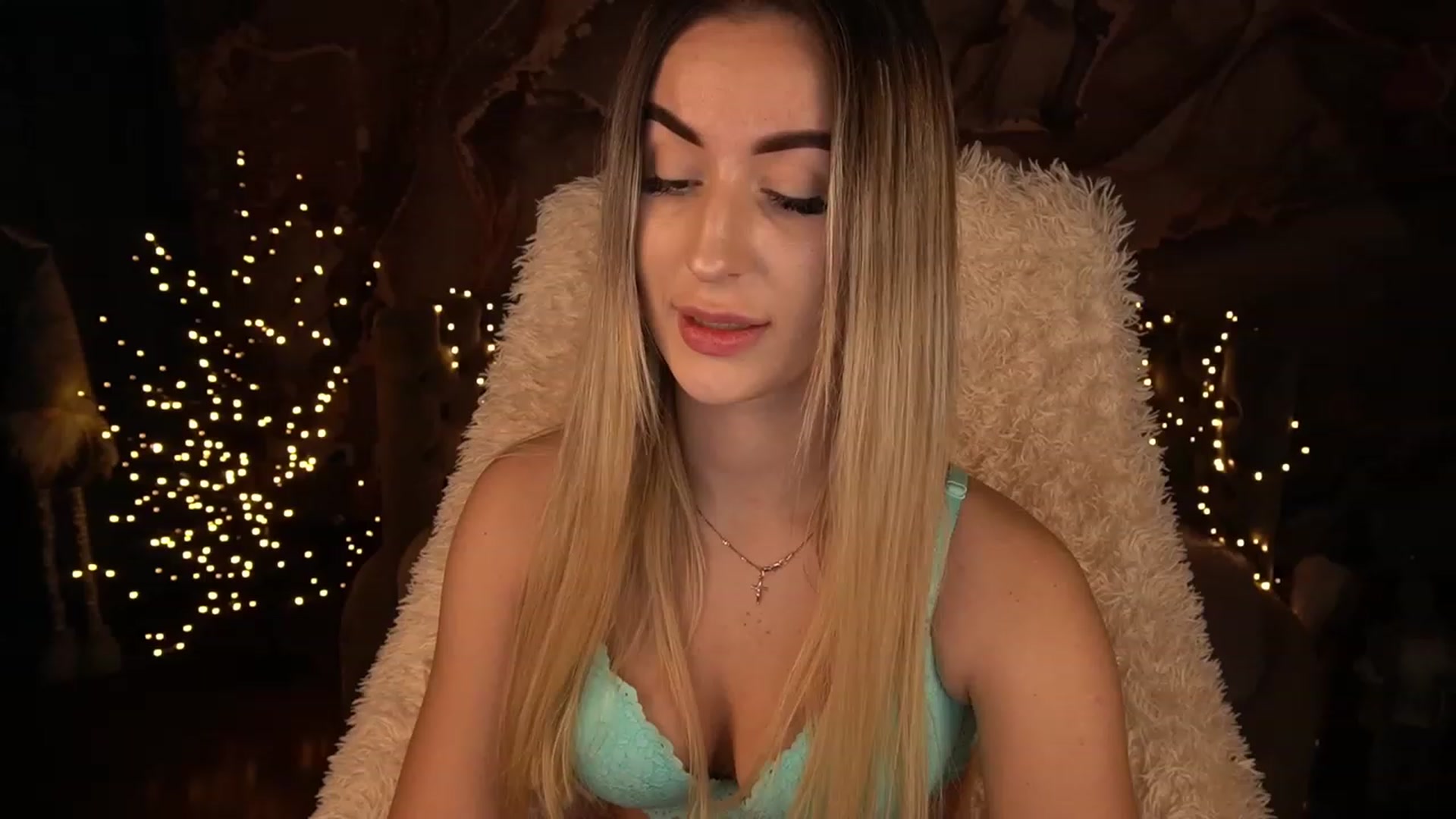 Gallery image thumbnail from LiaBrazzer's myfreecams stream on, 01/06/2023, 15:16 image 12 of 20