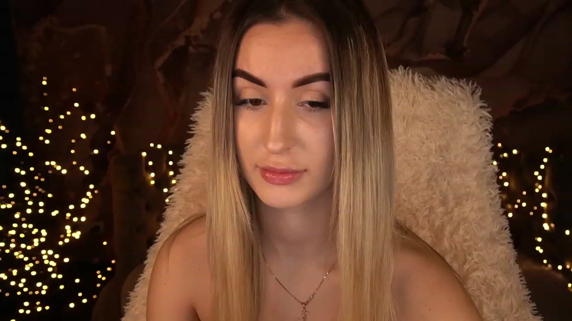 Gallery image thumbnail from LiaBrazzer's myfreecams stream on, 01/06/2023, 15:16 image 19 of 20