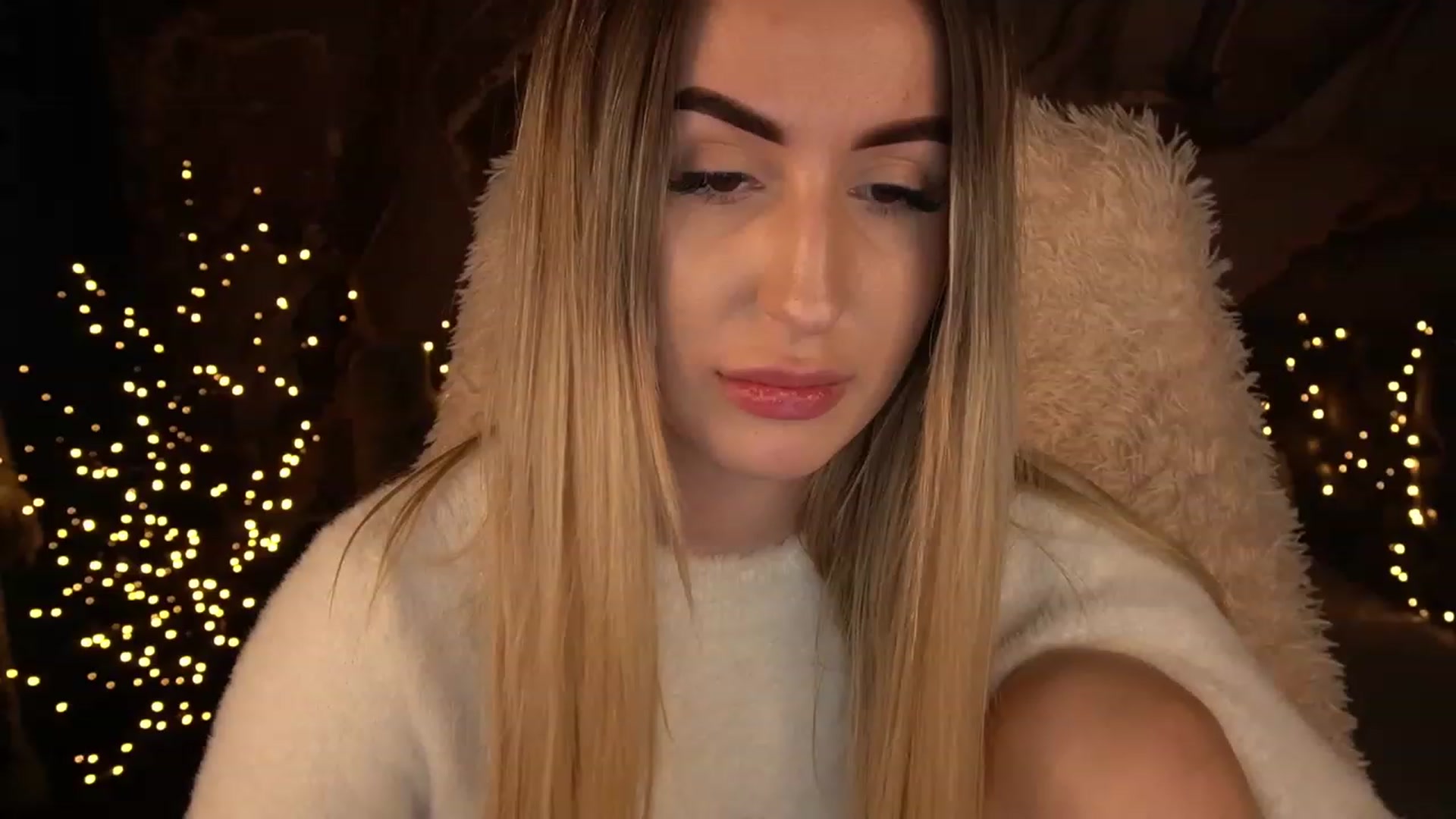 Gallery image thumbnail from LiaBrazzer's myfreecams stream on, 01/06/2023, 16:41 image 12 of 20