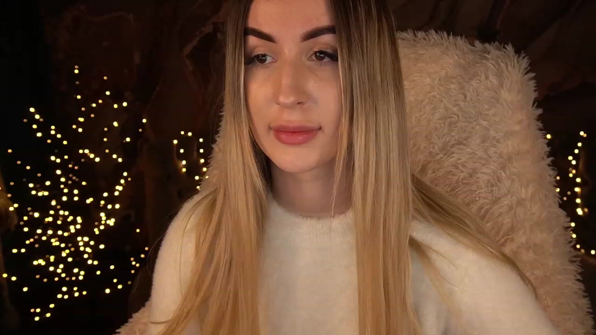 Gallery image thumbnail from LiaBrazzer's myfreecams stream on, 01/06/2023, 16:41 image 3 of 20