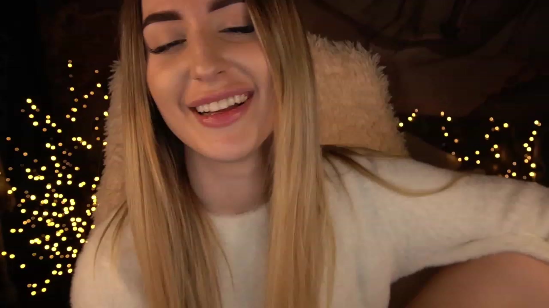 Gallery image thumbnail from LiaBrazzer's myfreecams stream on, 01/06/2023, 16:41 image 14 of 20