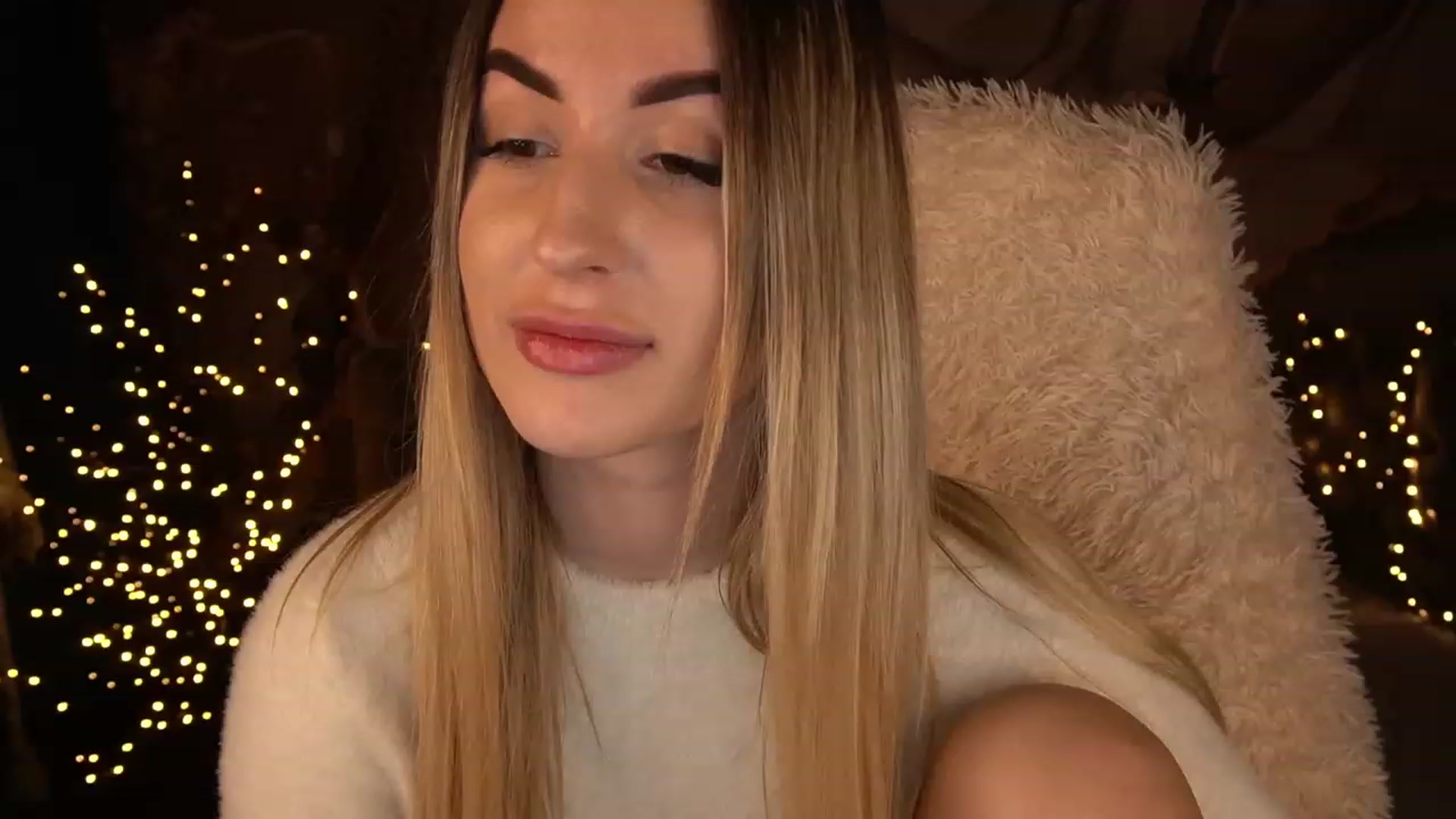 Gallery image thumbnail from LiaBrazzer's myfreecams stream on, 01/06/2023, 16:41 image 13 of 20