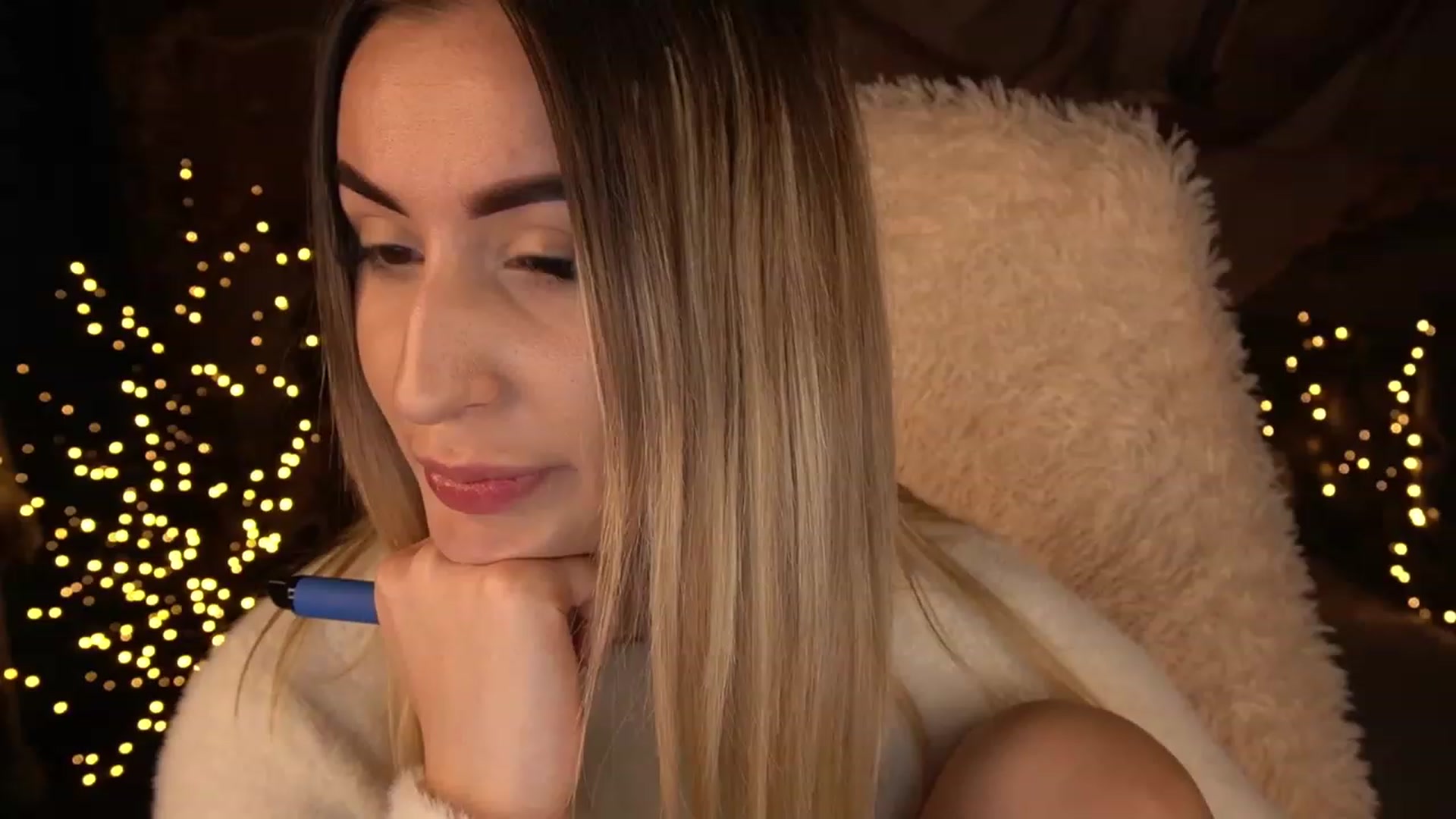 Gallery image thumbnail from LiaBrazzer's myfreecams stream on, 01/06/2023, 16:41 image 15 of 20