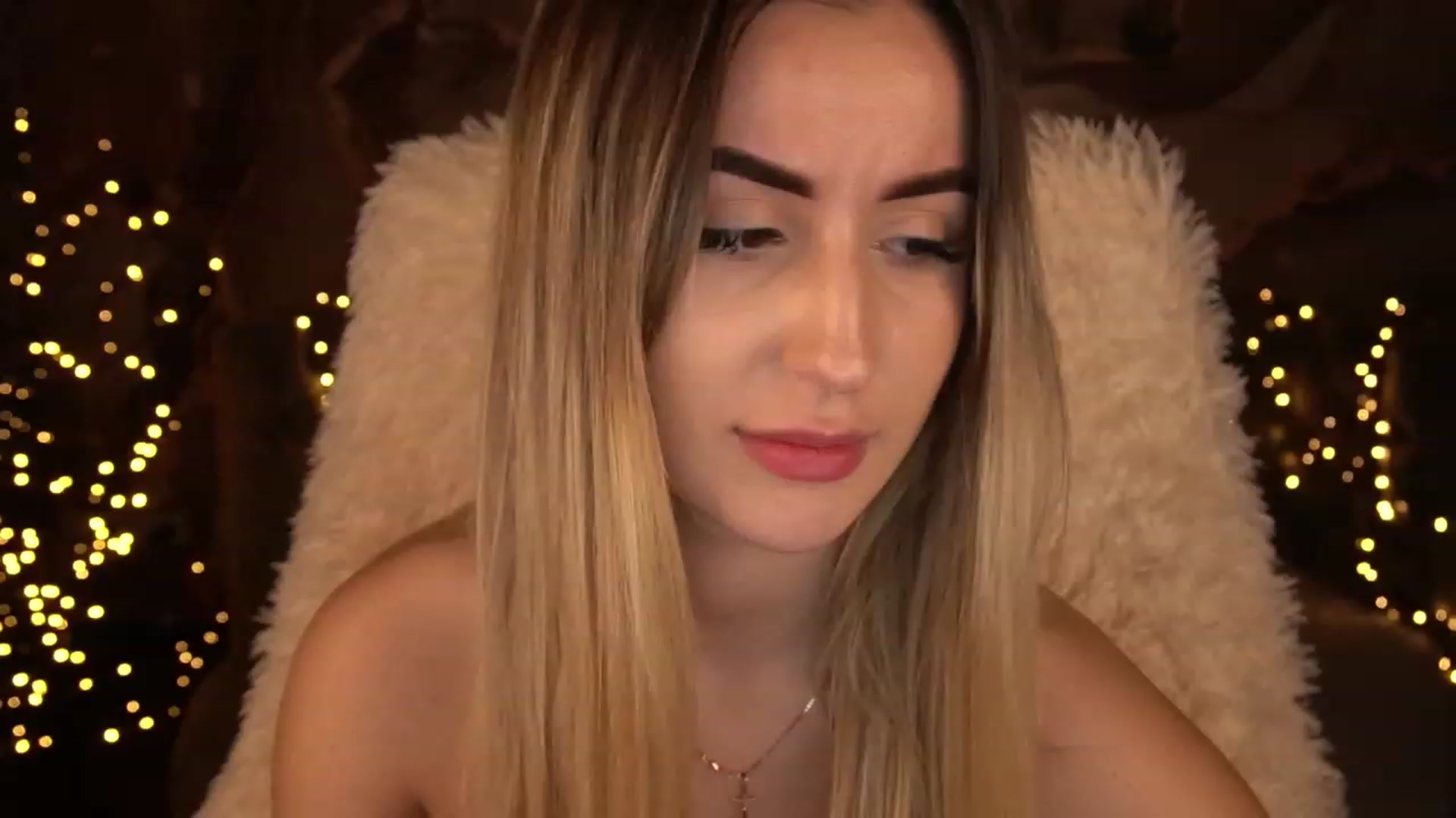 Gallery image thumbnail from LiaBrazzer's myfreecams stream on, 01/06/2023, 18:06 image 19 of 20