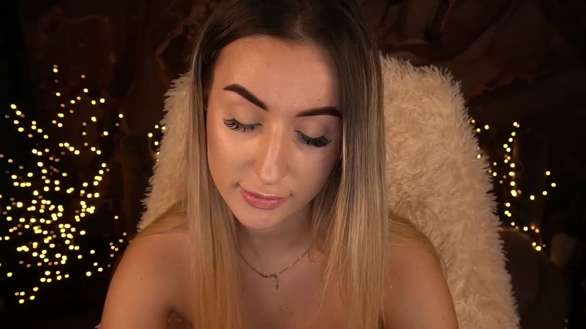Gallery image thumbnail from LiaBrazzer's myfreecams stream on, 01/06/2023, 18:06 image 1 of 20