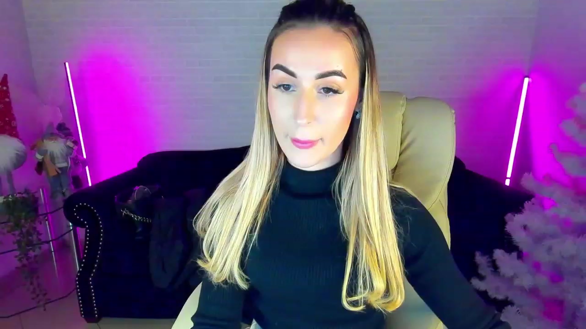 Gallery image thumbnail from LiaBrazzer's myfreecams stream on, 01/07/2023, 15:10 image 20 of 20