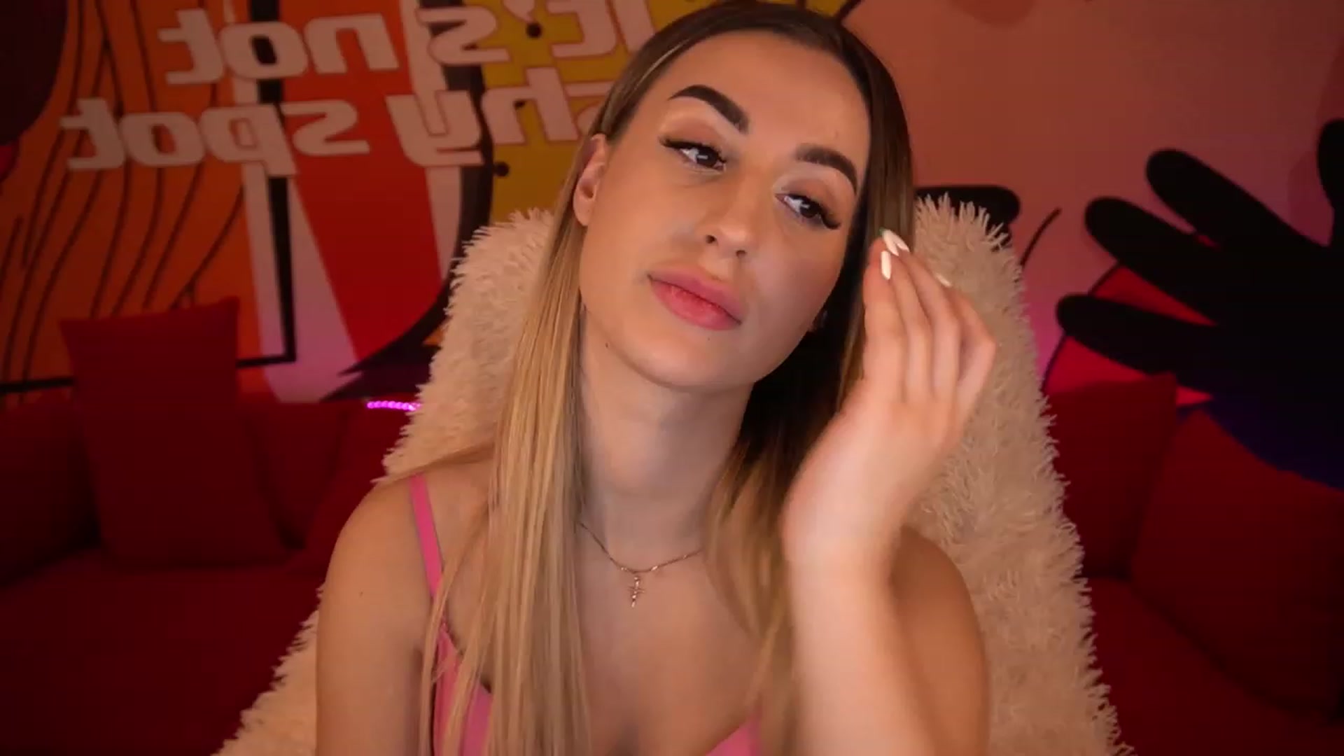 Gallery image thumbnail from LiaBrazzer's myfreecams stream on, 01/10/2023, 19:08 image 5 of 20