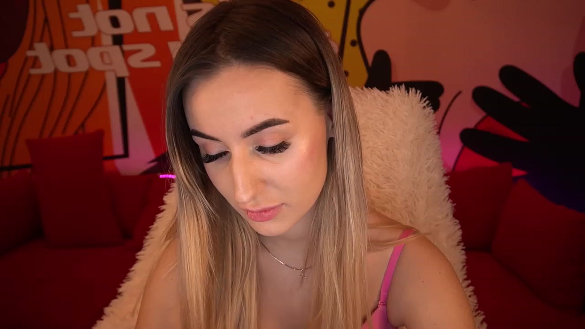 Gallery image thumbnail from LiaBrazzer's myfreecams stream on, 01/10/2023, 19:08 image 3 of 20