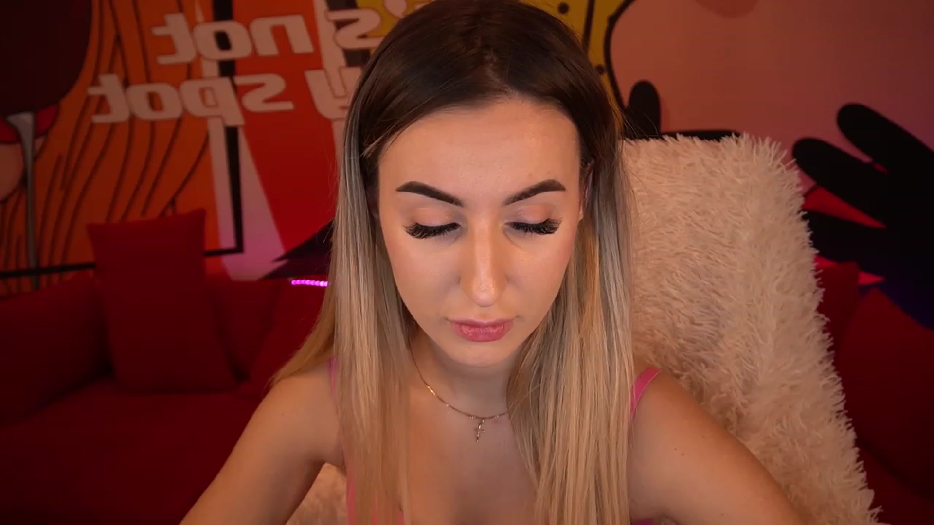 Gallery image thumbnail from LiaBrazzer's myfreecams stream on, 01/10/2023, 19:08 image 8 of 20
