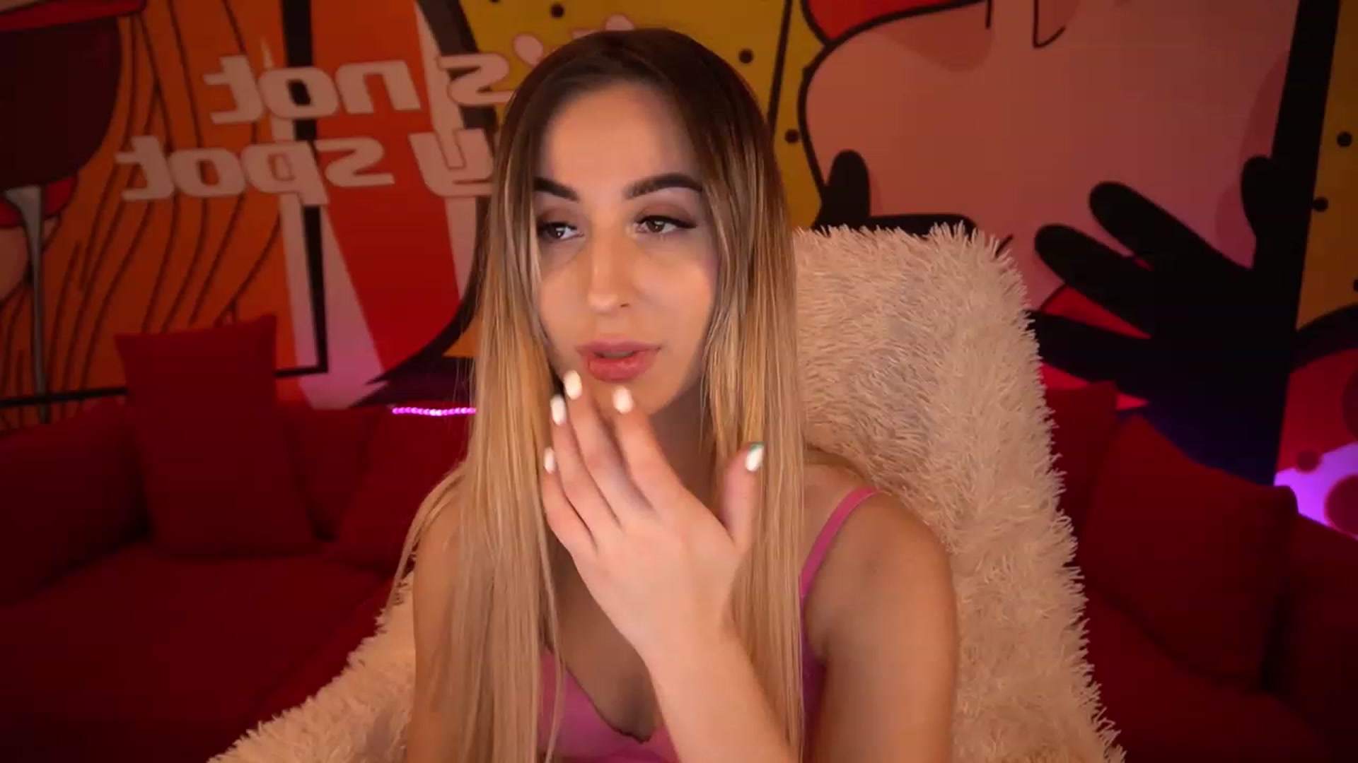 Gallery image thumbnail from LiaBrazzer's myfreecams stream on, 01/10/2023, 19:08 image 2 of 20