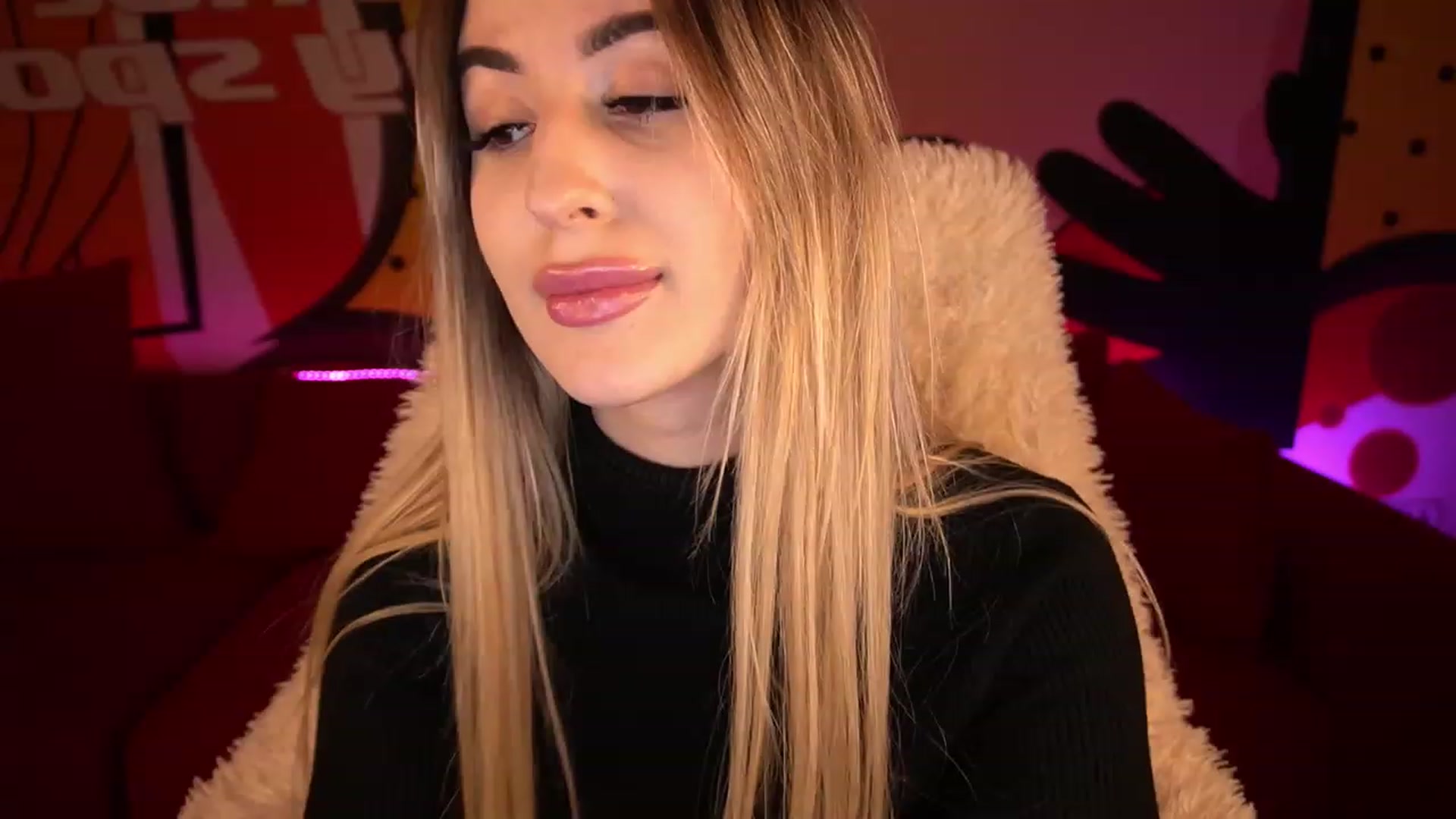 Gallery image thumbnail from LiaBrazzer's myfreecams stream on, 01/10/2023, 19:30 image 13 of 20