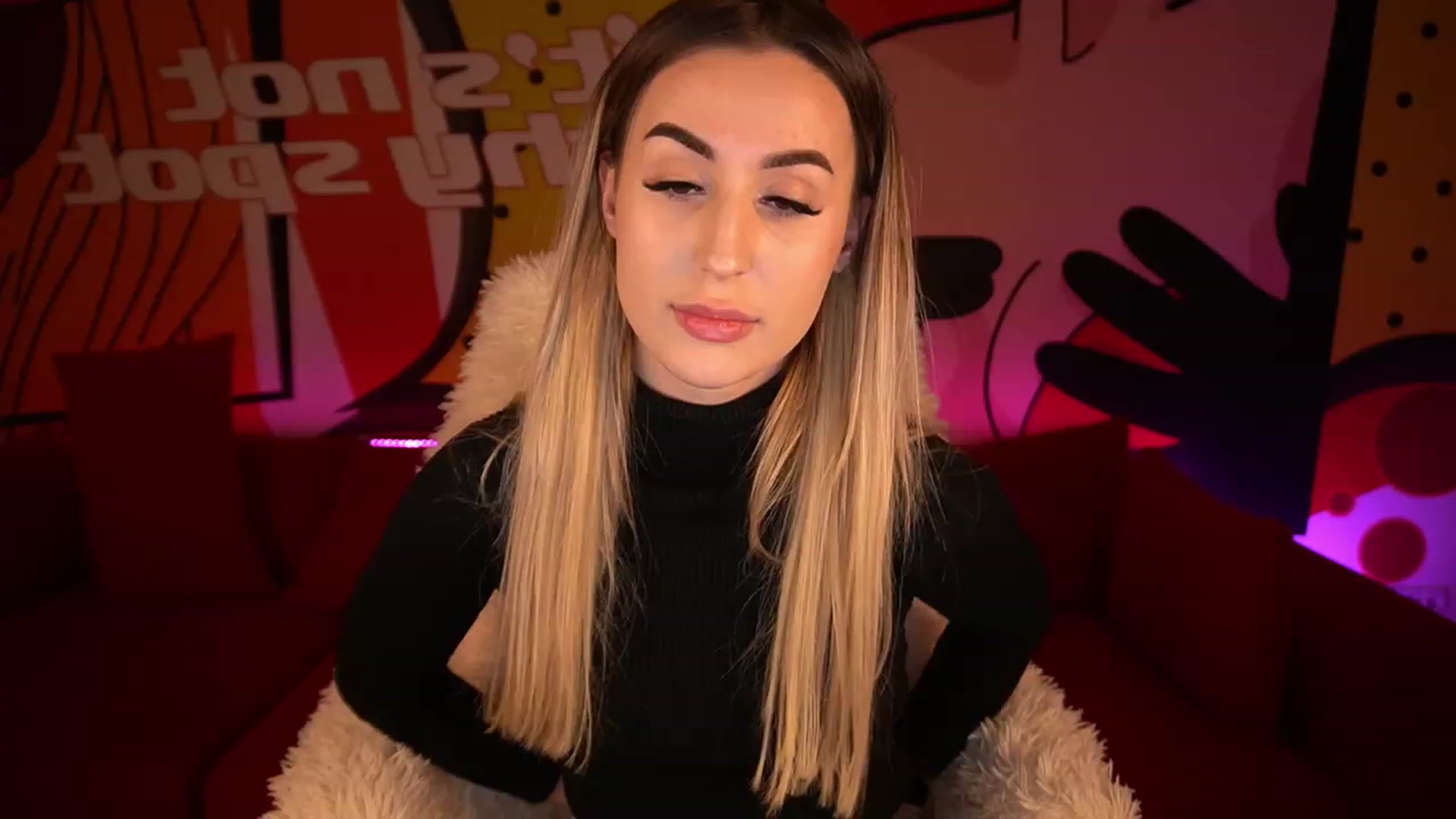 Gallery image thumbnail from LiaBrazzer's myfreecams stream on, 01/10/2023, 19:30 image 4 of 20