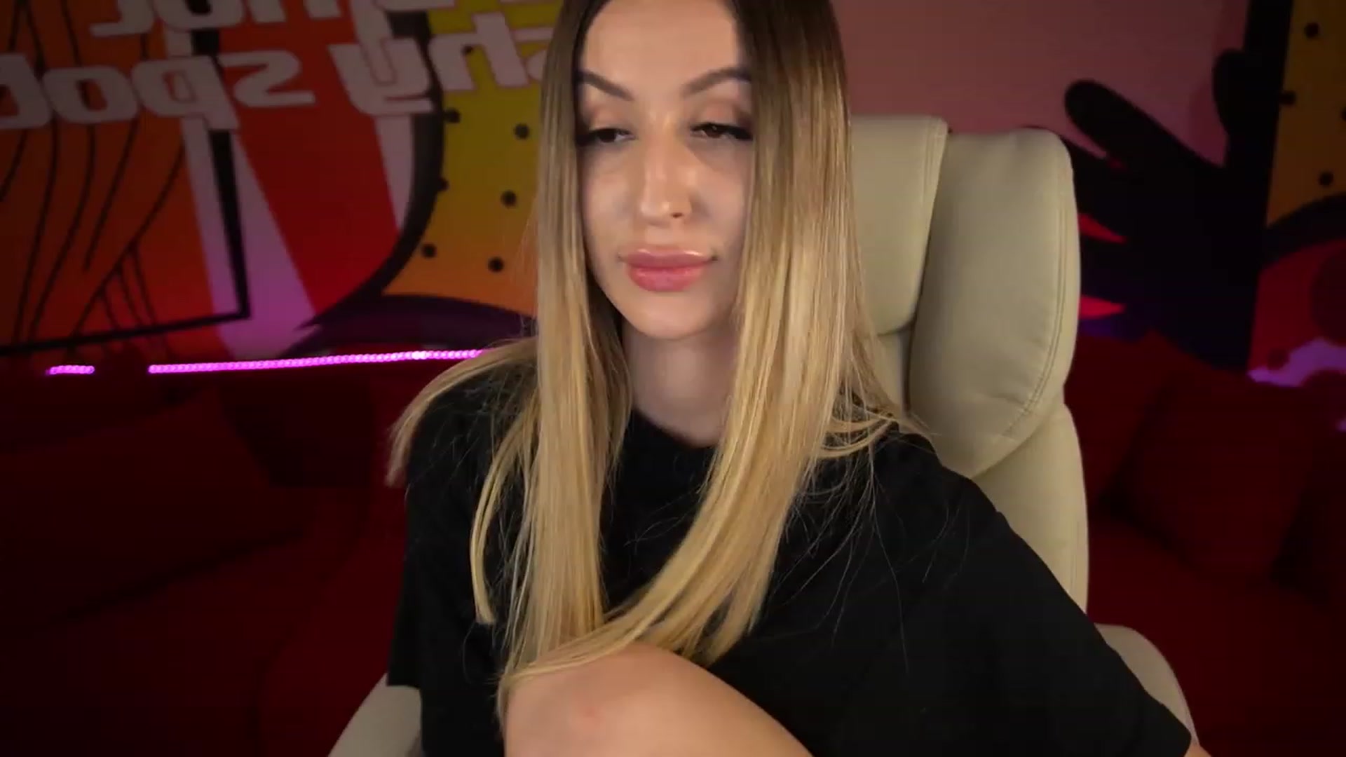 Gallery image thumbnail from LiaBrazzer's myfreecams stream on, 01/15/2023, 16:22 image 3 of 20