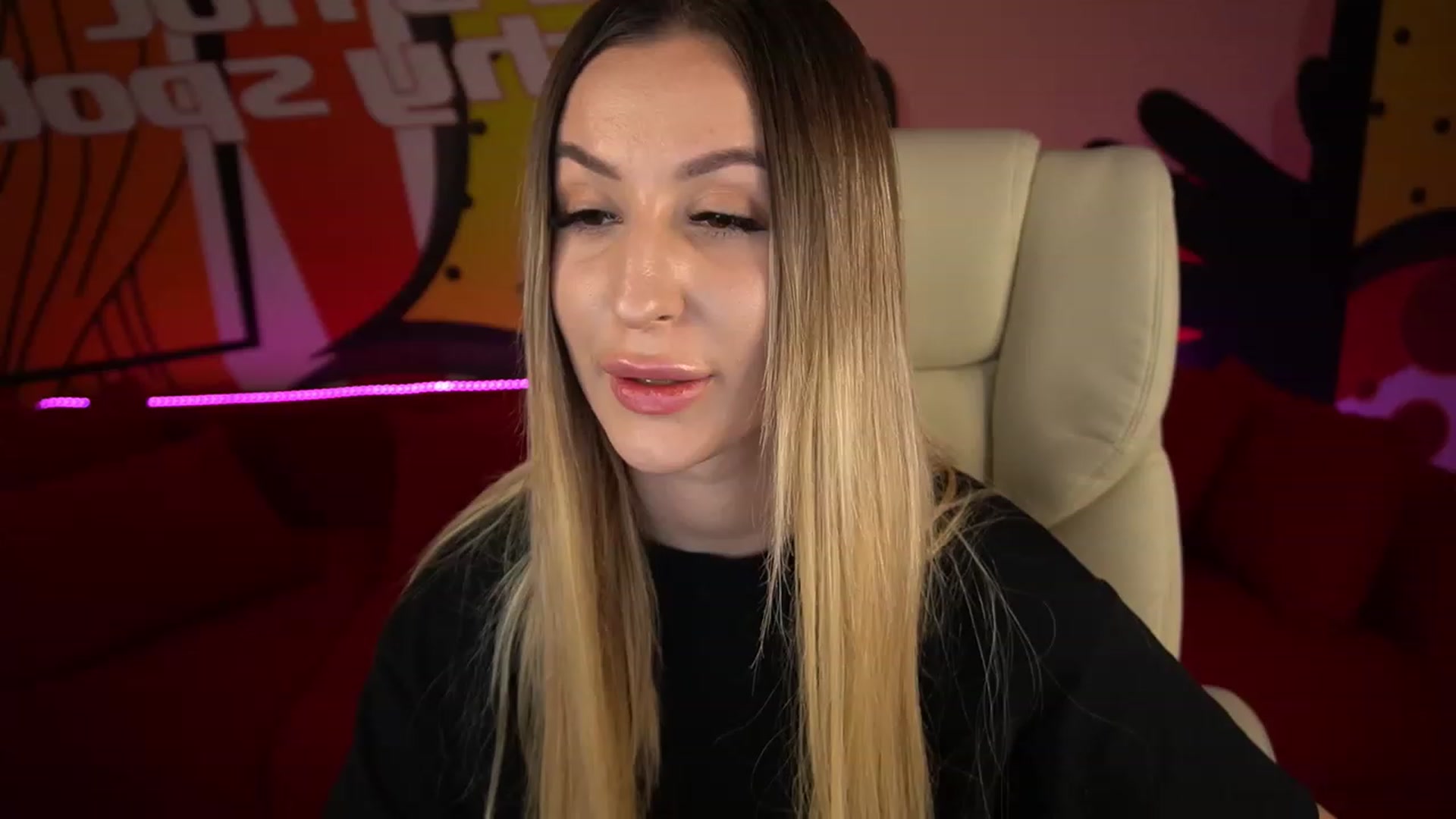 Gallery image thumbnail from LiaBrazzer's myfreecams stream on, 01/15/2023, 16:22 image 6 of 20