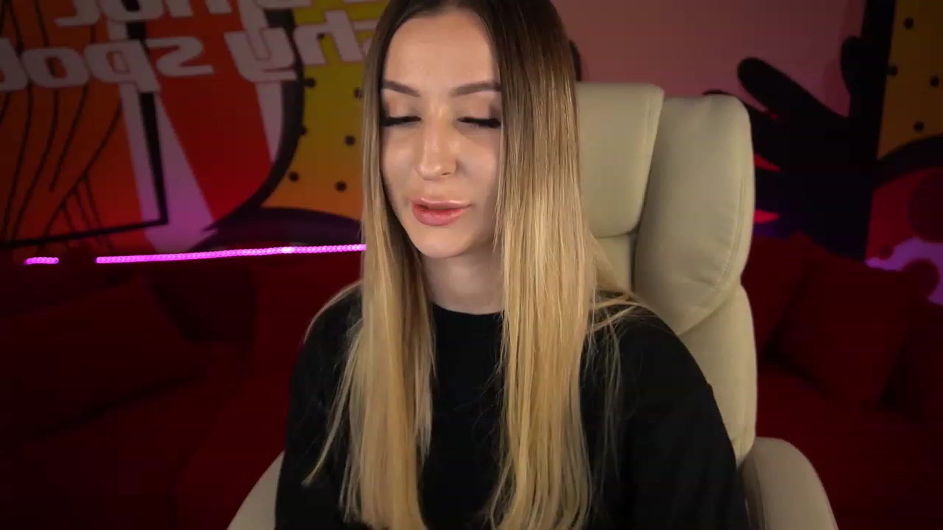 Gallery image thumbnail from LiaBrazzer's myfreecams stream on, 01/15/2023, 16:22 image 7 of 20