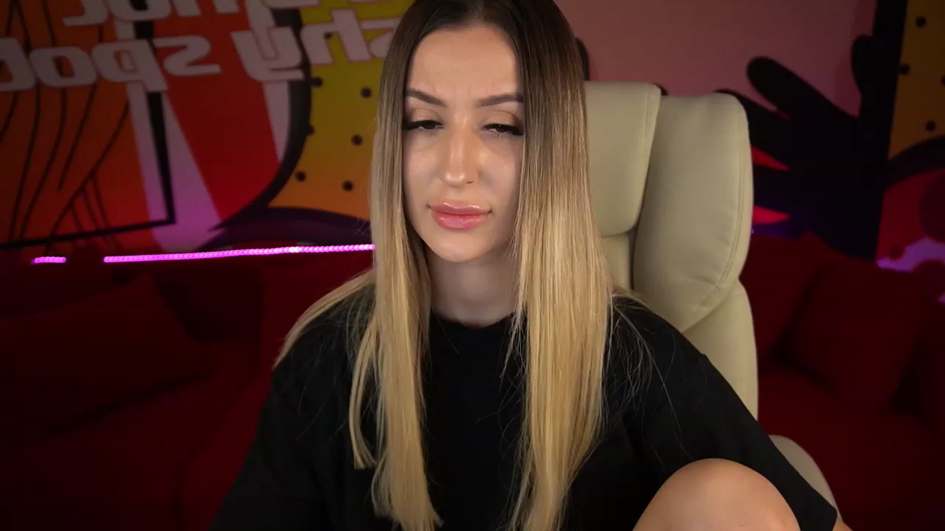 Gallery image thumbnail from LiaBrazzer's myfreecams stream on, 01/15/2023, 16:22 image 4 of 20