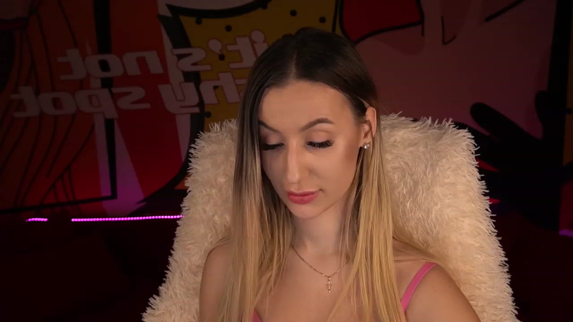 Gallery image thumbnail from LiaBrazzer's myfreecams stream on, 01/15/2023, 18:45 image 20 of 20