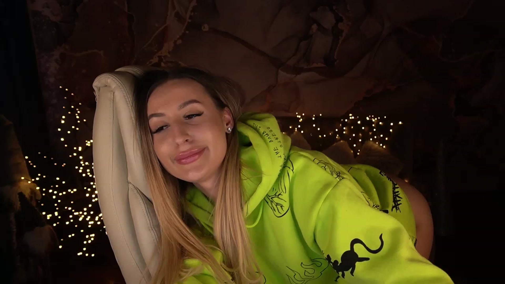 Gallery image thumbnail from LiaBrazzer's myfreecams stream on, 01/16/2023, 13:14 image 15 of 20