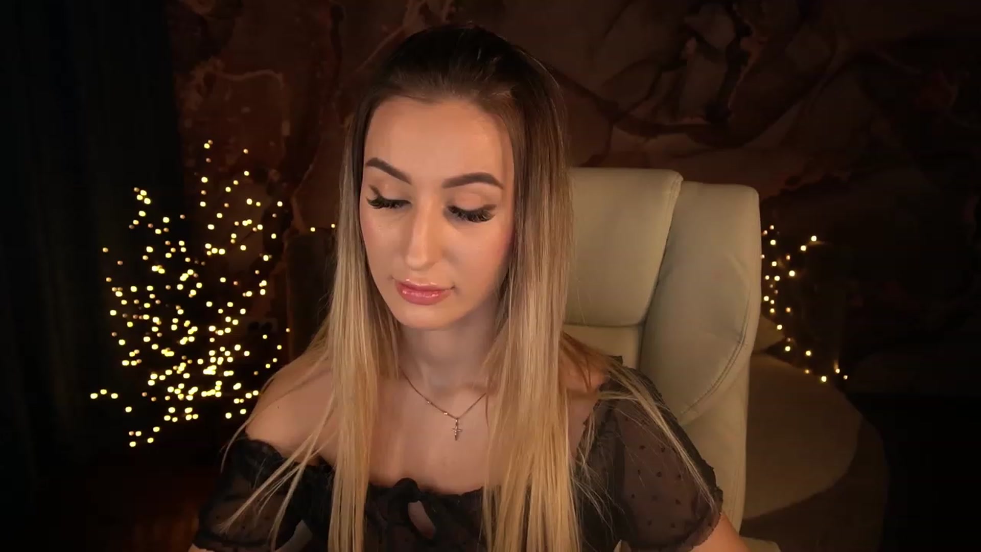 Gallery image thumbnail from LiaBrazzer's myfreecams stream on, 01/21/2023, 16:30 image 20 of 20