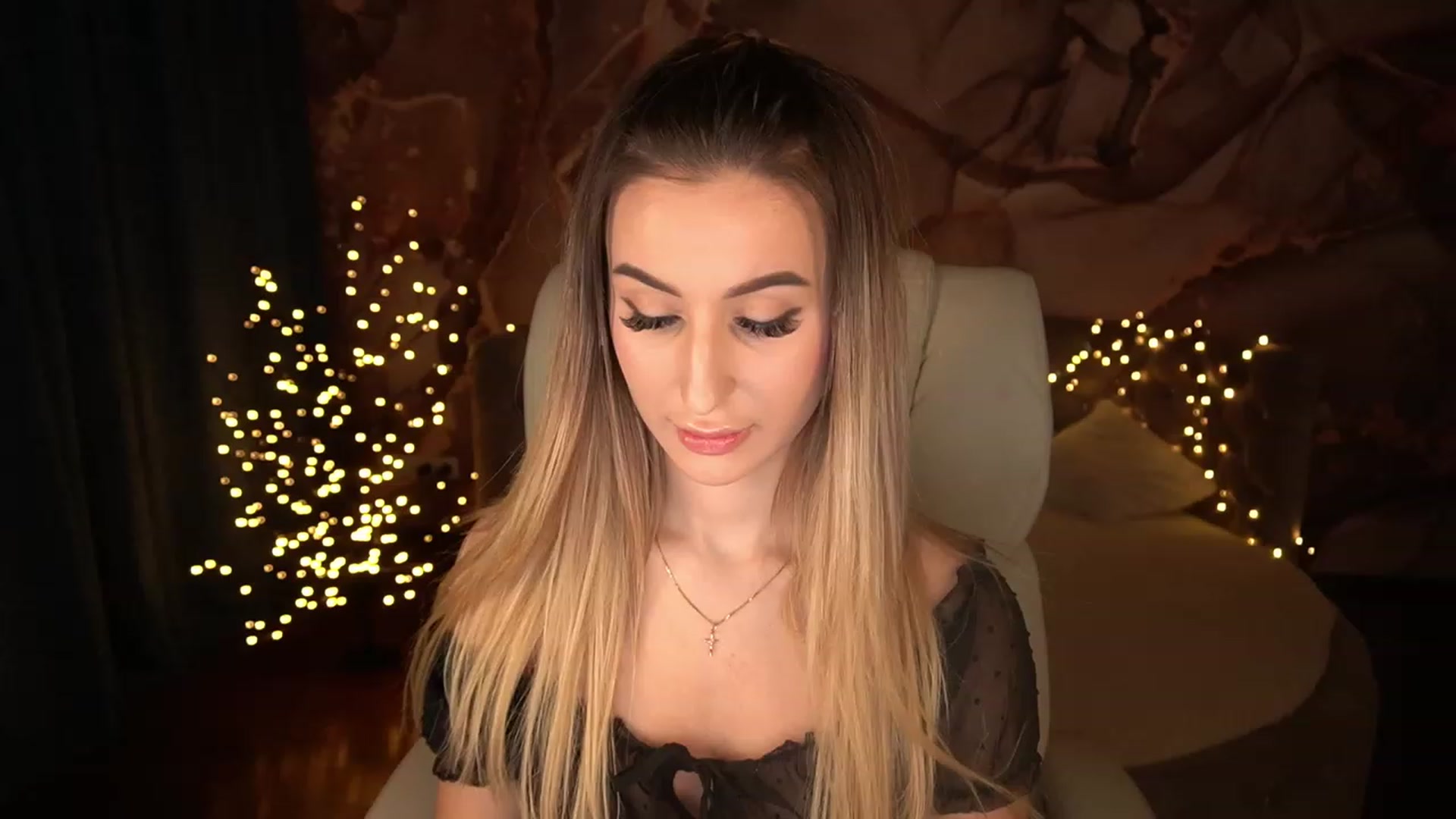 Gallery image thumbnail from LiaBrazzer's myfreecams stream on, 01/21/2023, 17:06 image 2 of 20