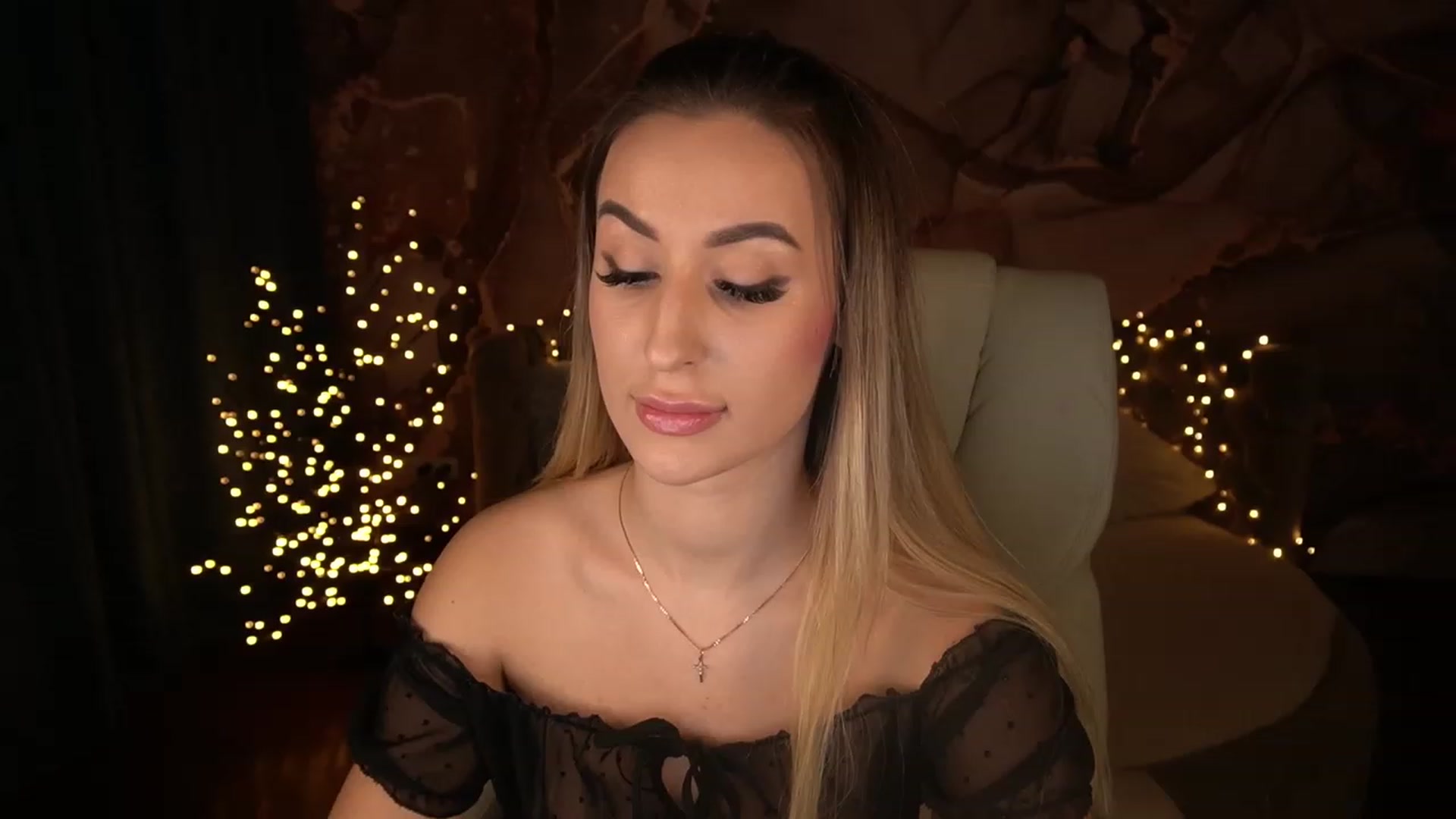 Gallery image thumbnail from LiaBrazzer's myfreecams stream on, 01/21/2023, 17:06 image 4 of 20