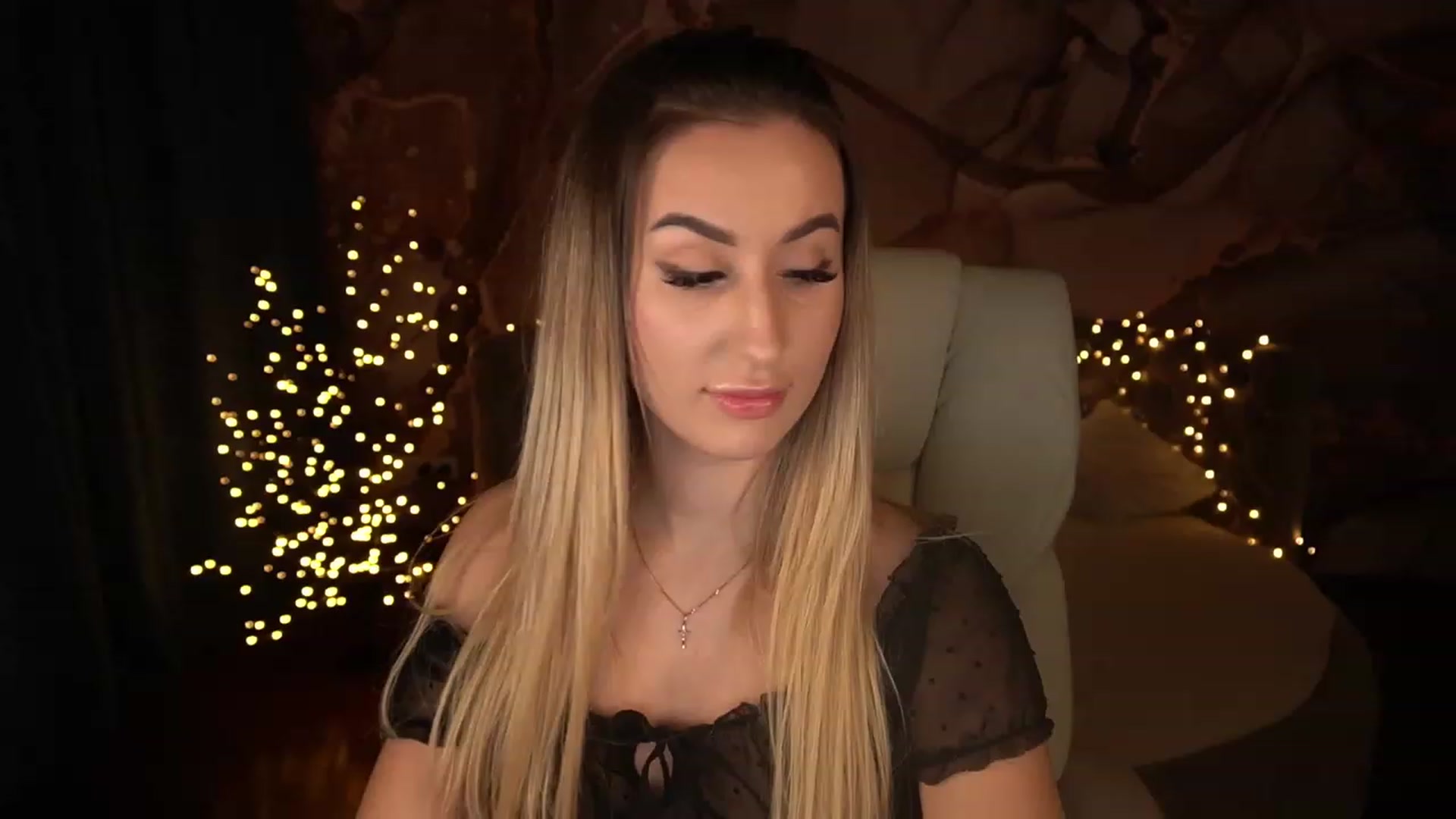 Gallery image thumbnail from LiaBrazzer's myfreecams stream on, 01/21/2023, 17:06 image 3 of 20