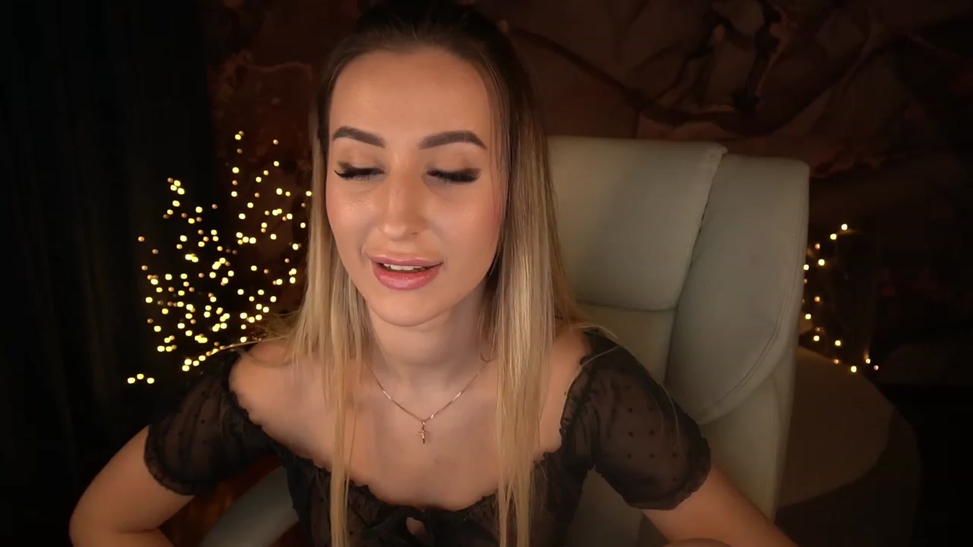 Gallery image thumbnail from LiaBrazzer's myfreecams stream on, 01/21/2023, 17:06 image 15 of 20