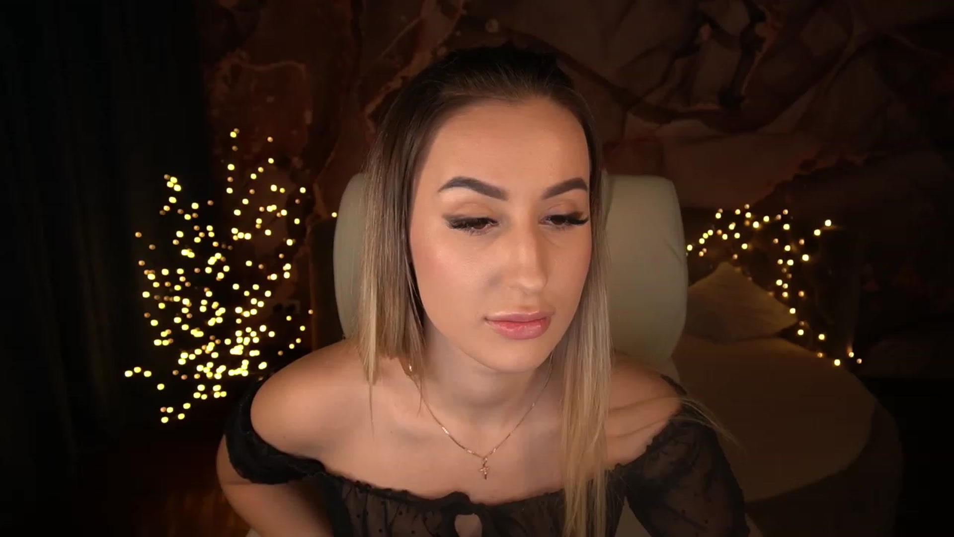 Gallery image thumbnail from LiaBrazzer's myfreecams stream on, 01/21/2023, 17:06 image 8 of 20