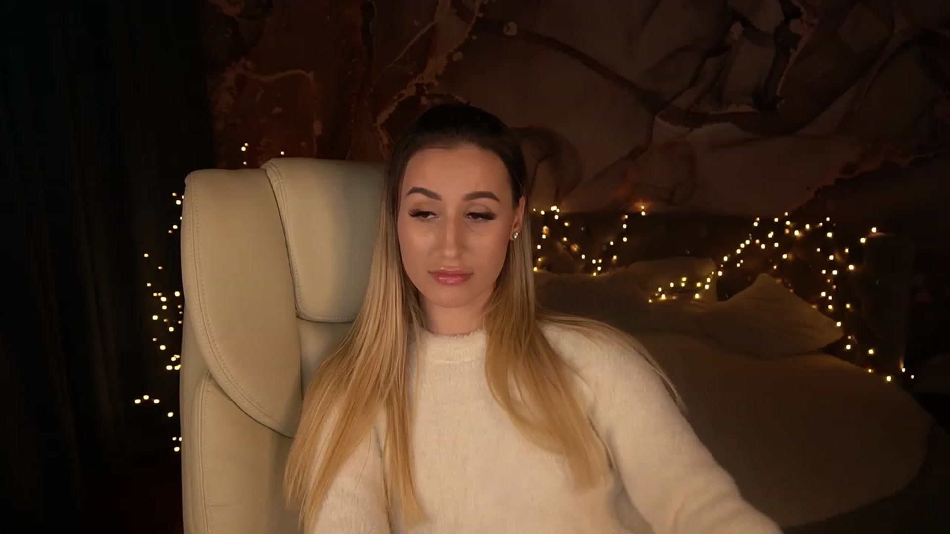 Gallery image thumbnail from LiaBrazzer's myfreecams stream on, 01/21/2023, 19:12 image 20 of 20