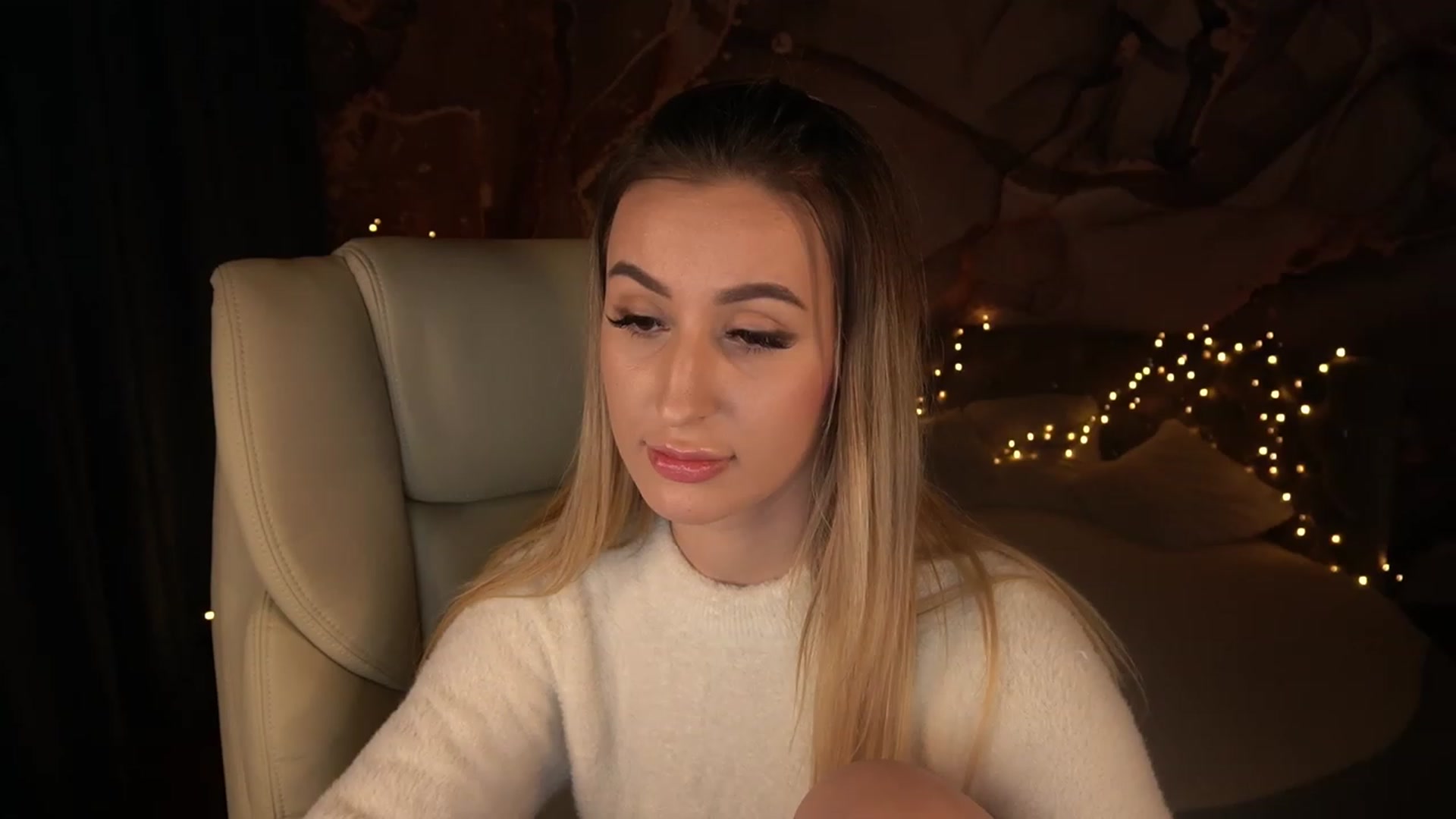 Gallery image thumbnail from LiaBrazzer's myfreecams stream on, 01/21/2023, 19:12 image 16 of 20