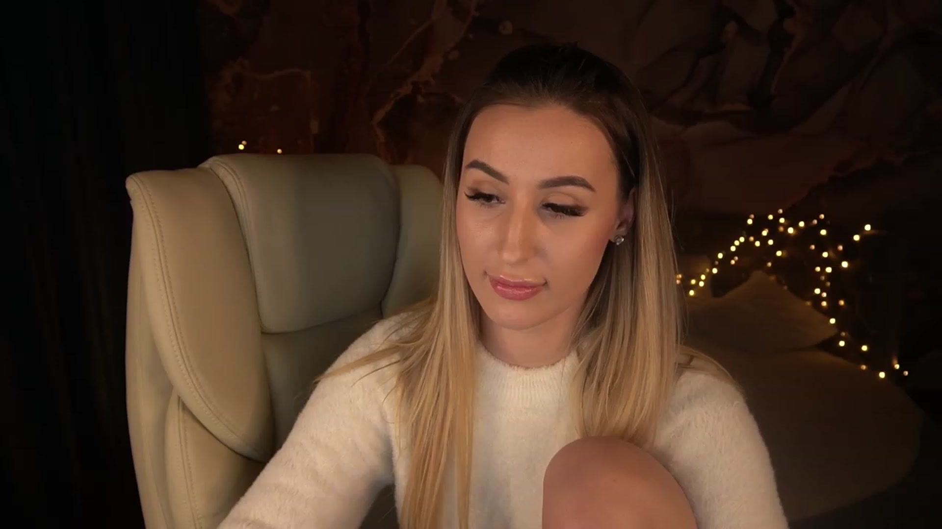 Gallery image thumbnail from LiaBrazzer's myfreecams stream on, 01/21/2023, 19:12 image 10 of 20