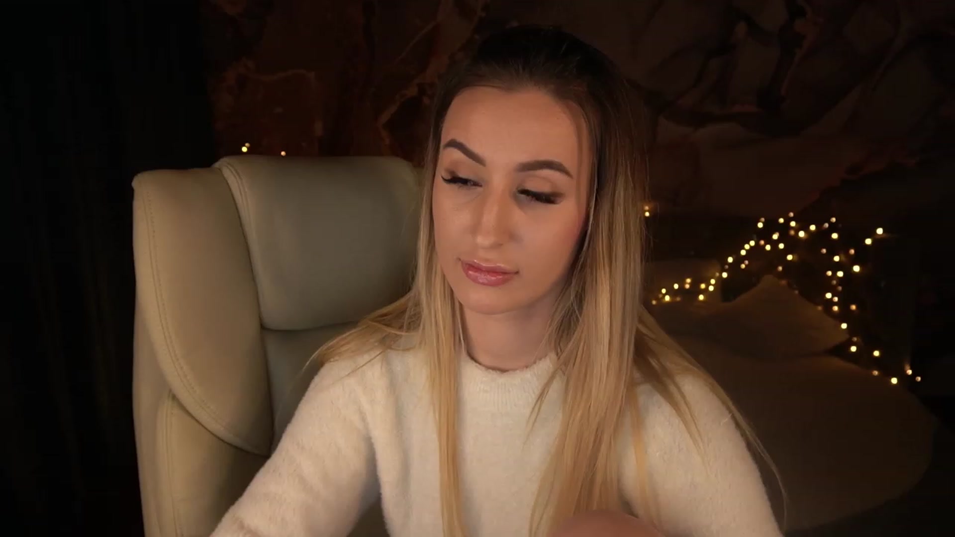 Gallery image thumbnail from LiaBrazzer's myfreecams stream on, 01/21/2023, 19:12 image 13 of 20