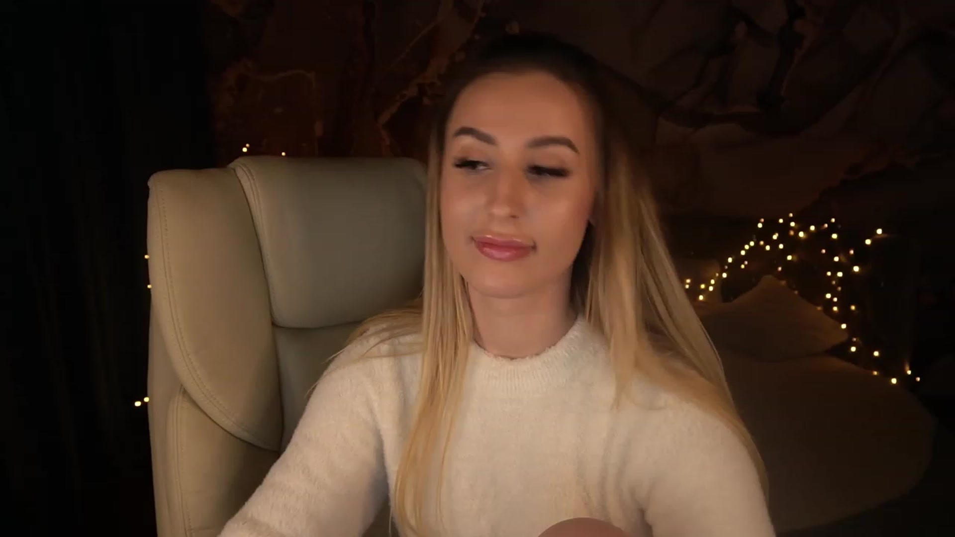 Gallery image thumbnail from LiaBrazzer's myfreecams stream on, 01/21/2023, 19:12 image 17 of 20