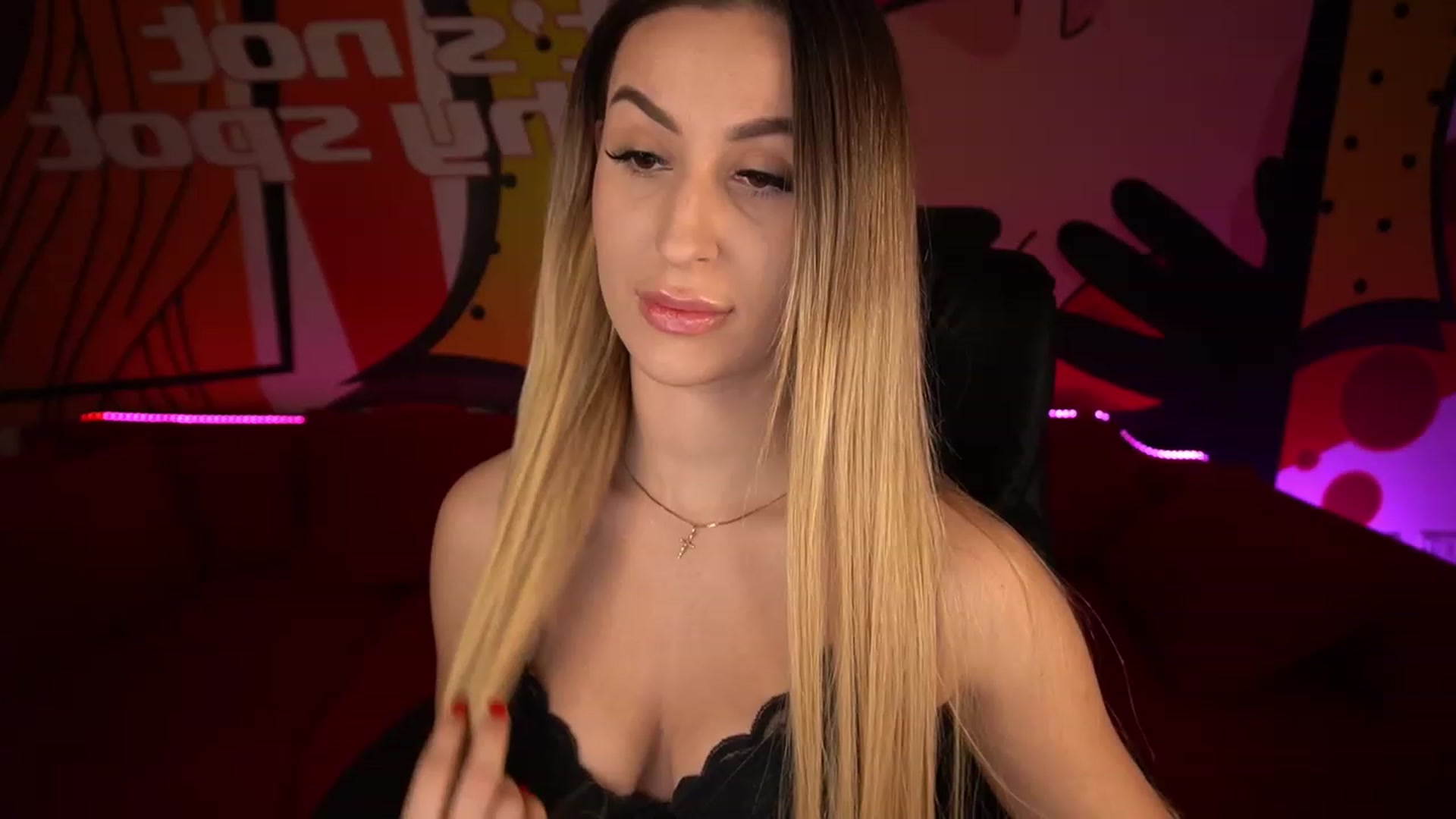 Gallery image thumbnail from LiaBrazzer's myfreecams stream on, 01/25/2023, 12:07 image 13 of 20